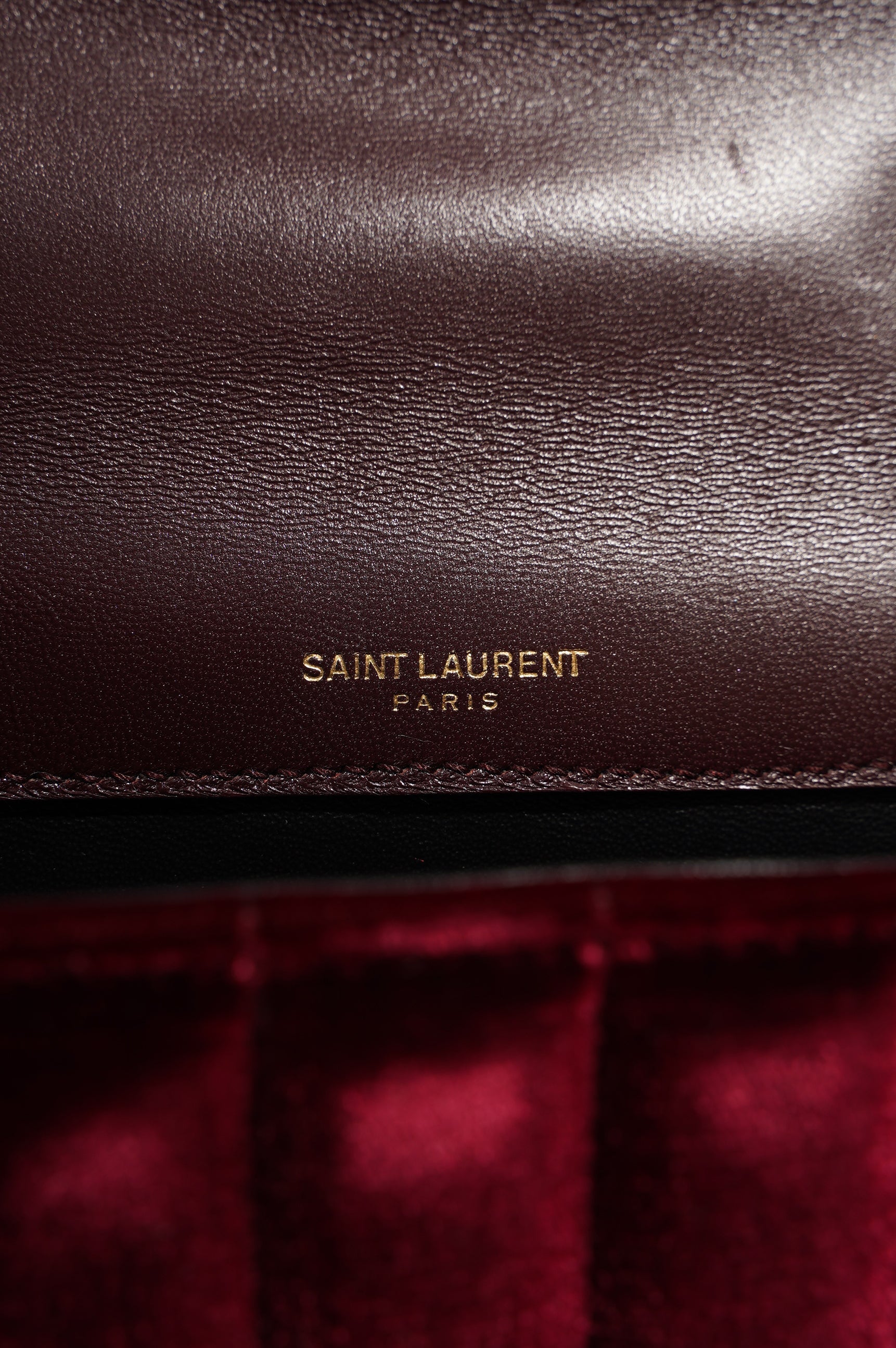 Saint Laurent Womens Vicky Burgundy Velvet Small