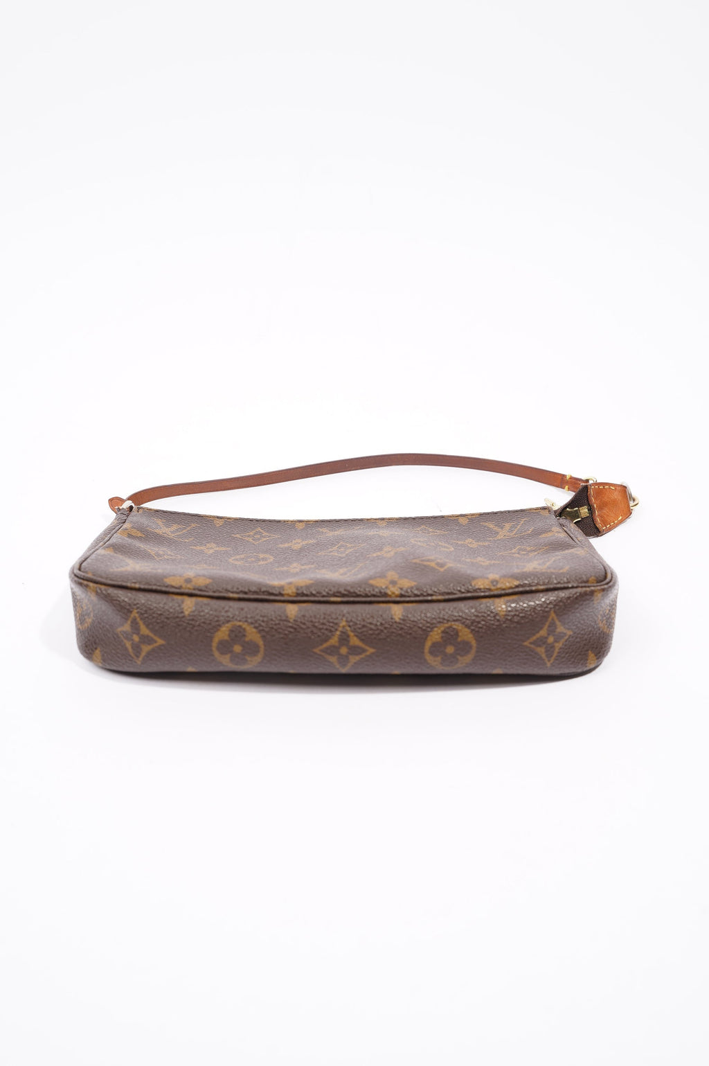 Louis Vuitton Womens Vintage Pochette Accessoire Monogram