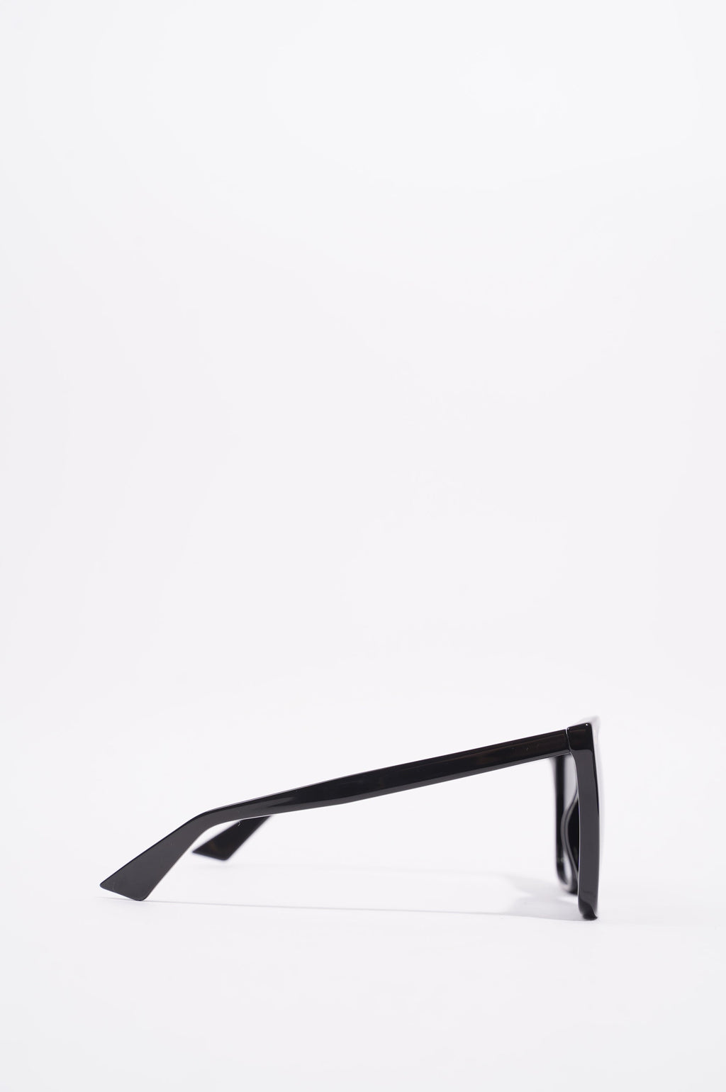 Gucci Womens GG0022S Sunglasses Black 140