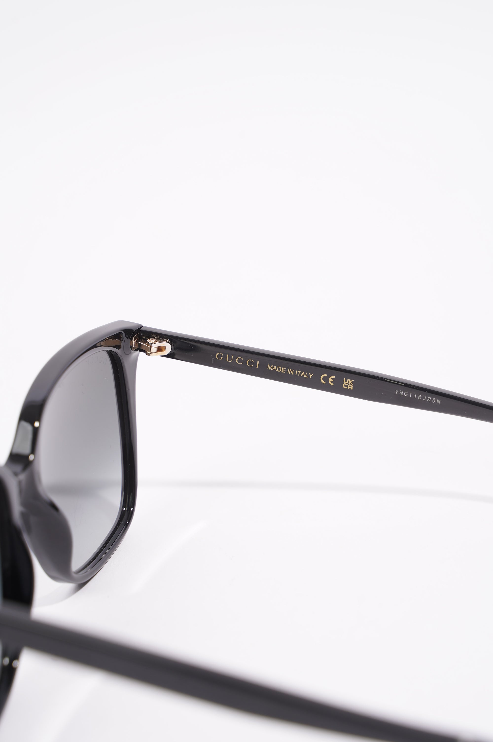 Gucci Womens GG0022S Sunglasses Black 140