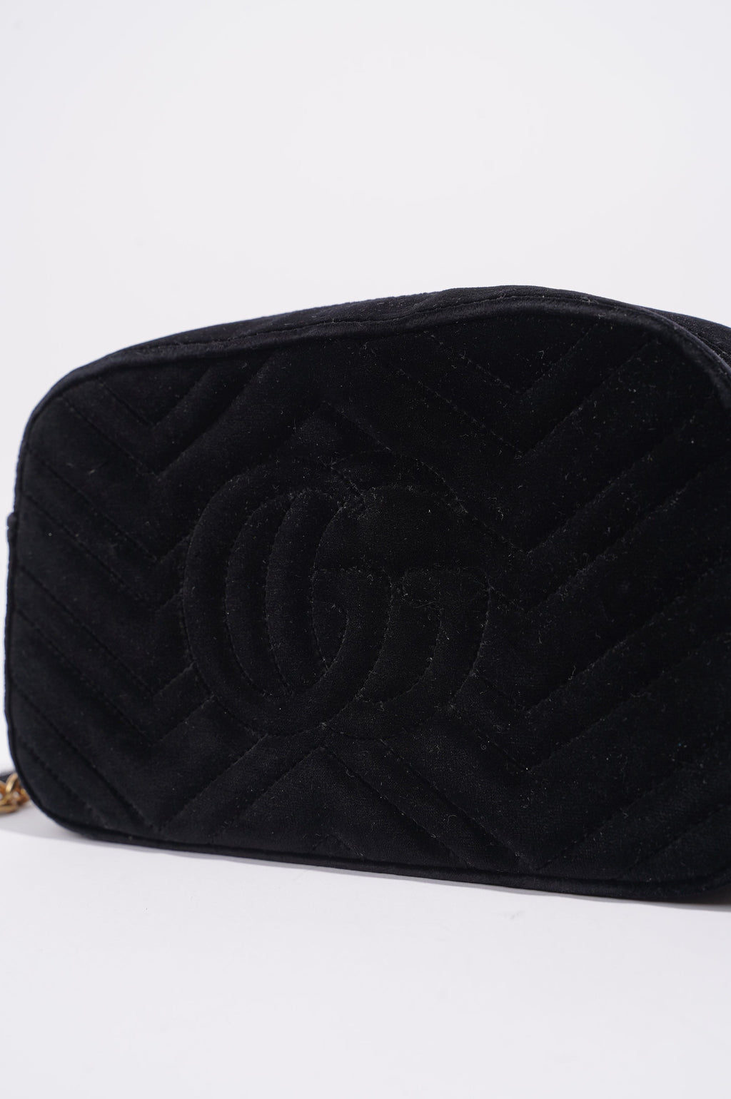 Gucci Womens GG Marmont Zip Bag Black Velvet Small