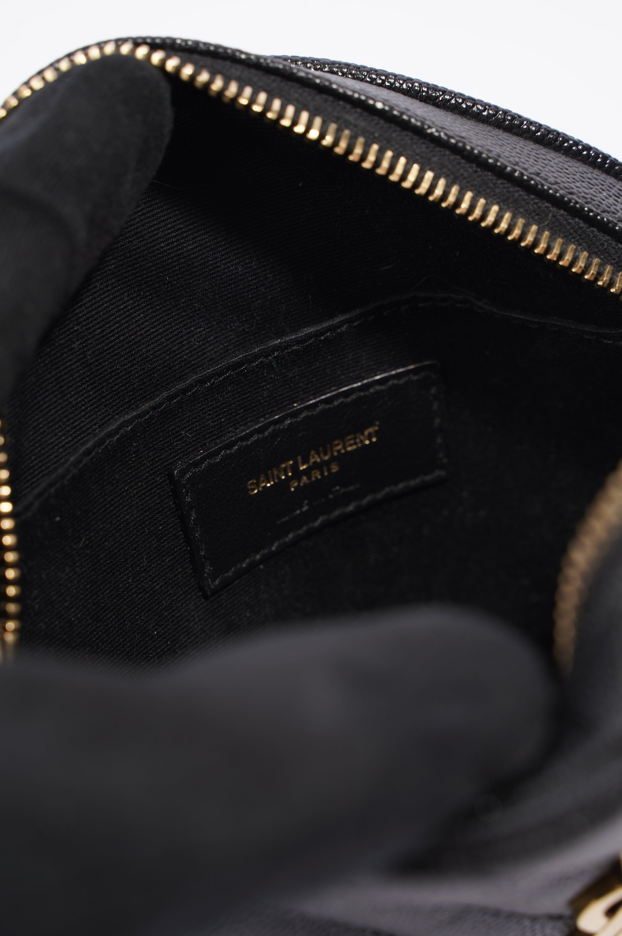 Saint Laurent Womens Vinyle Round Camera Bag Black / Gold OS