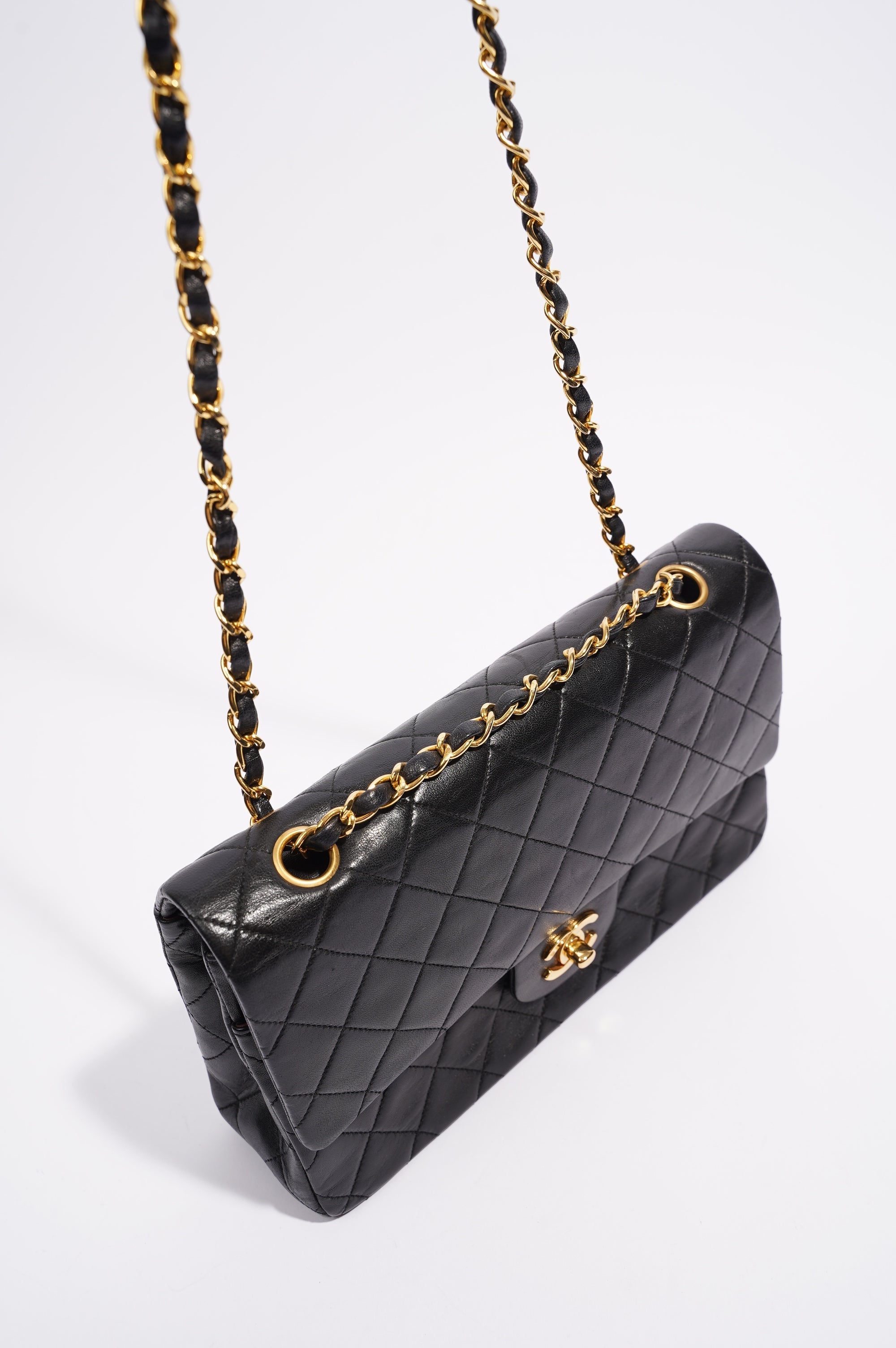 Chanel Womens Vintage Lambskin Classic Flap Black Medium