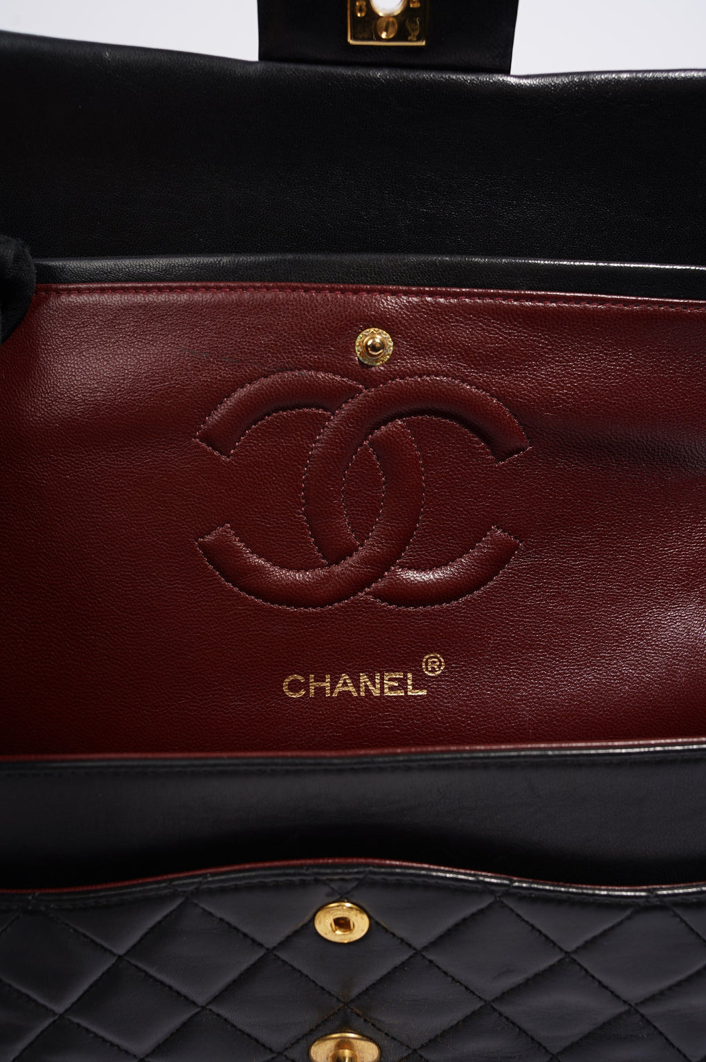 Chanel Womens Vintage Lambskin Classic Flap Black Medium