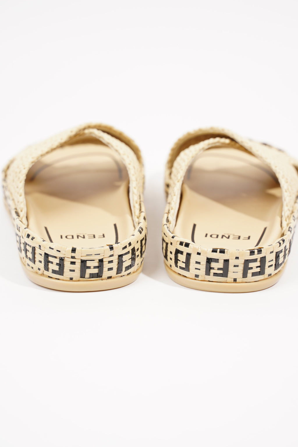 Fendi Womens Raffia Slides Beige EU 38 / UK 5