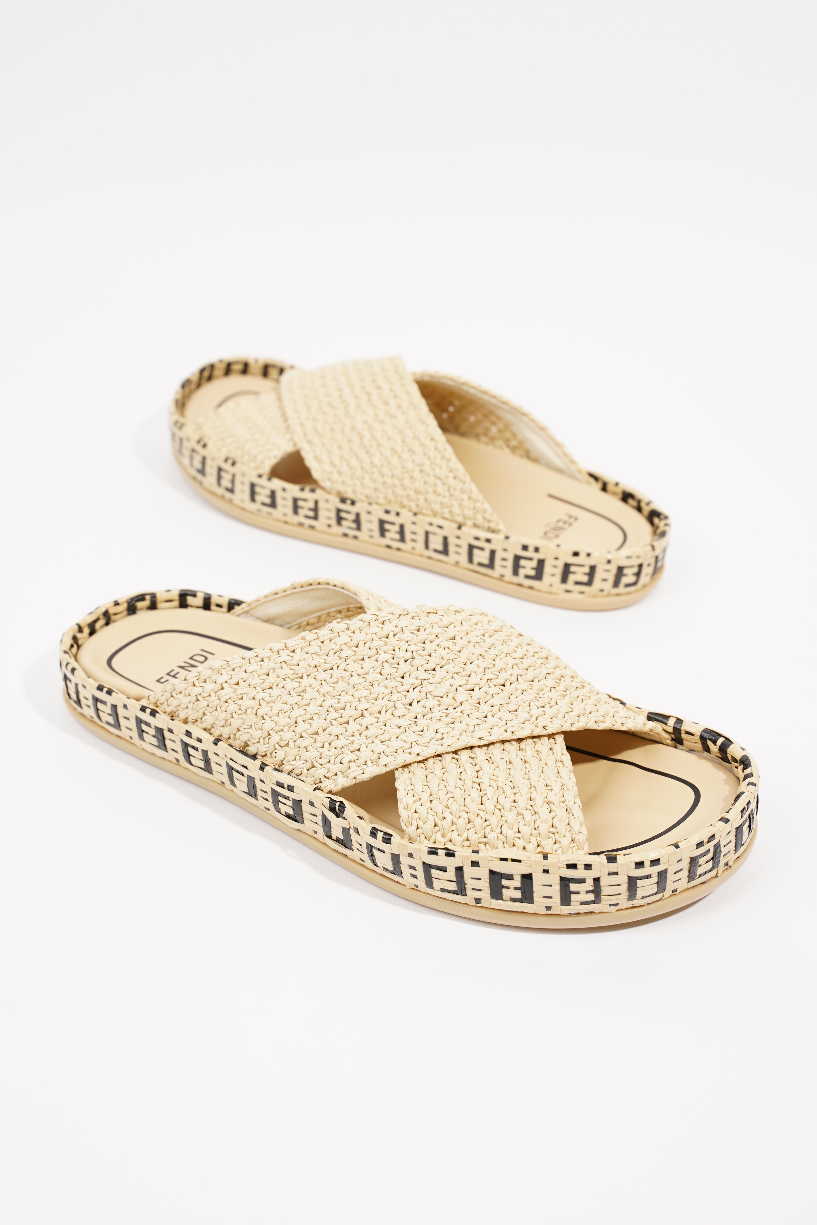 Fendi Womens Raffia Slides Beige EU 38 / UK 5