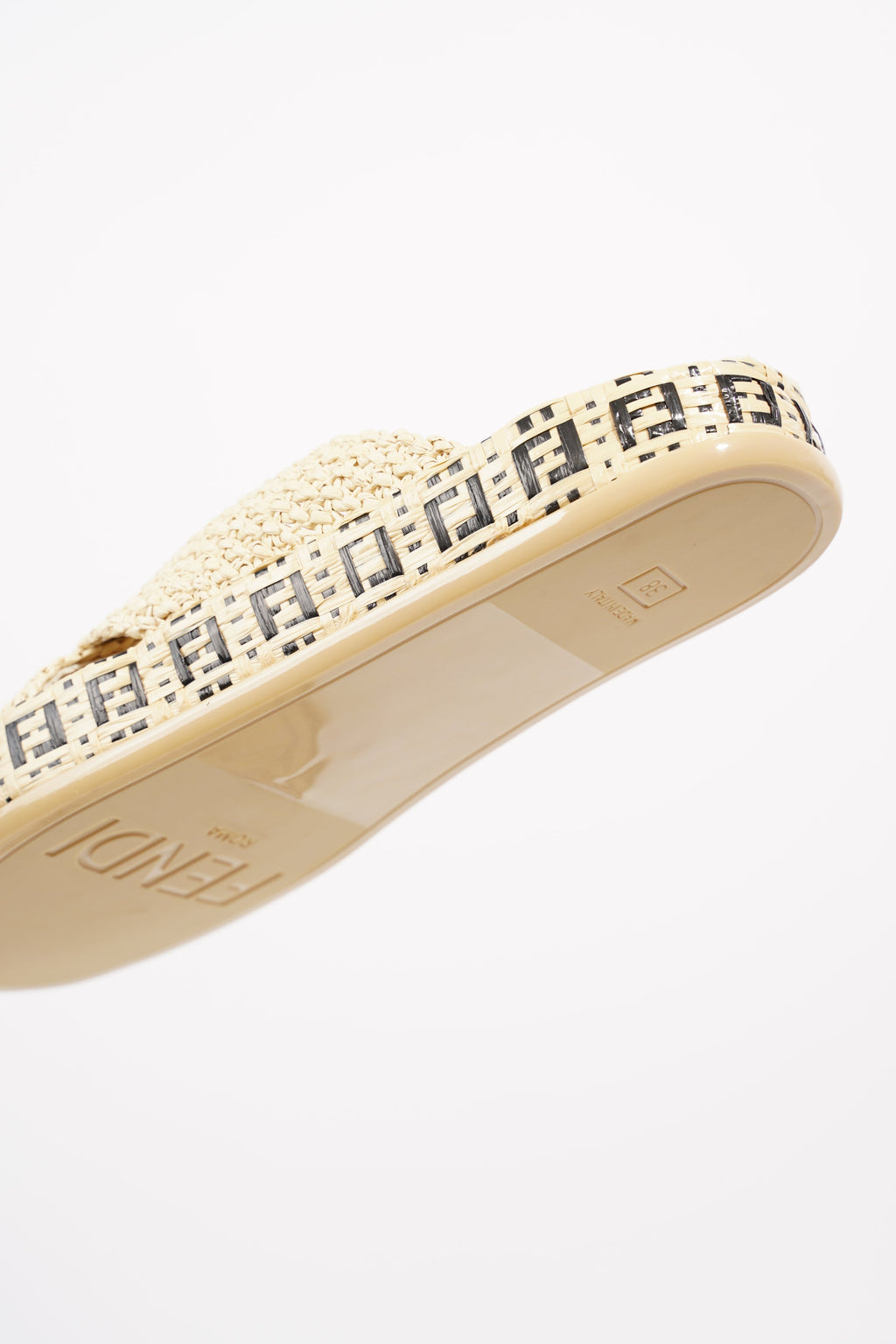 Fendi Womens Raffia Slides Beige EU 38 / UK 5