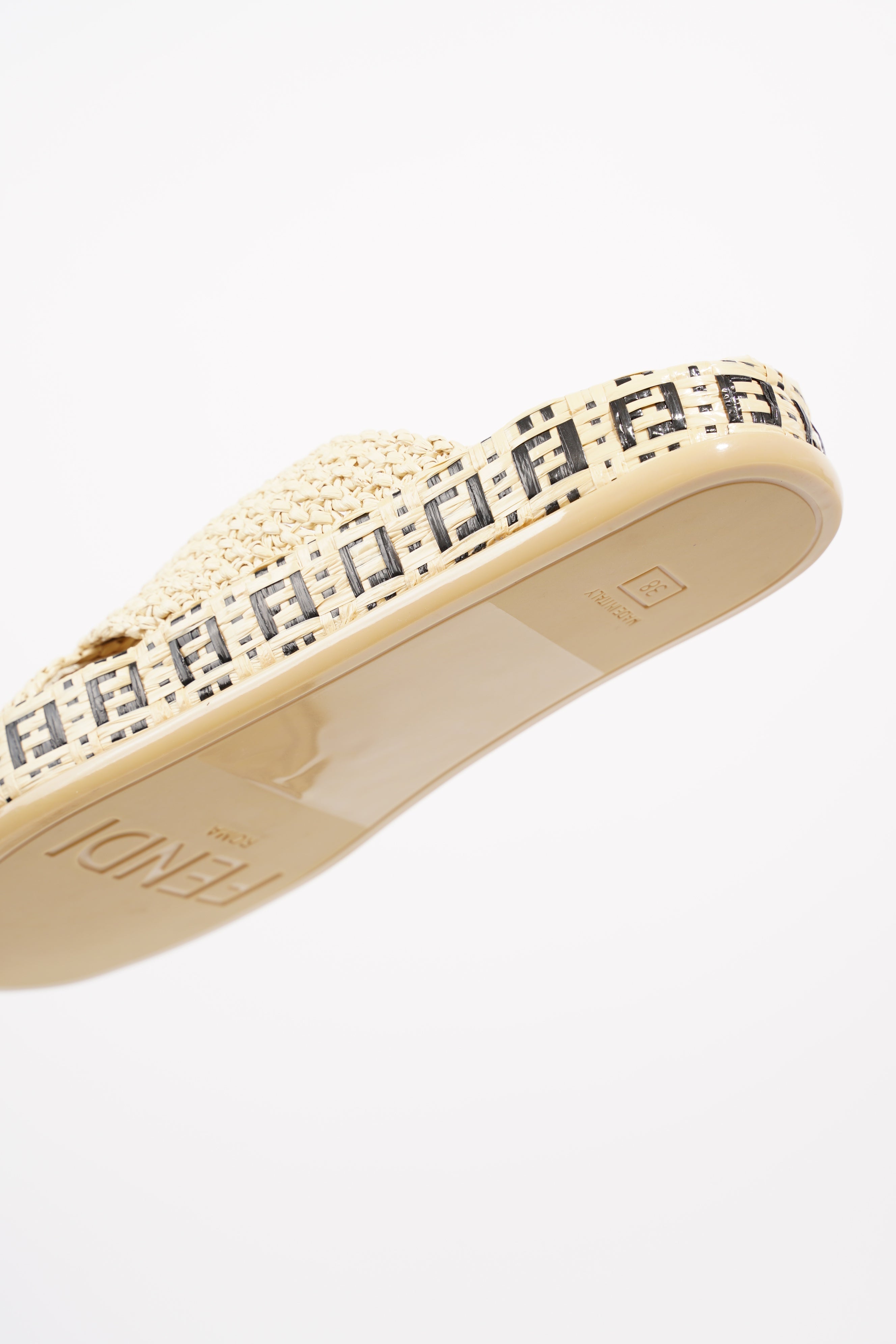 Fendi Womens Raffia Slides Beige EU 38 / UK 5