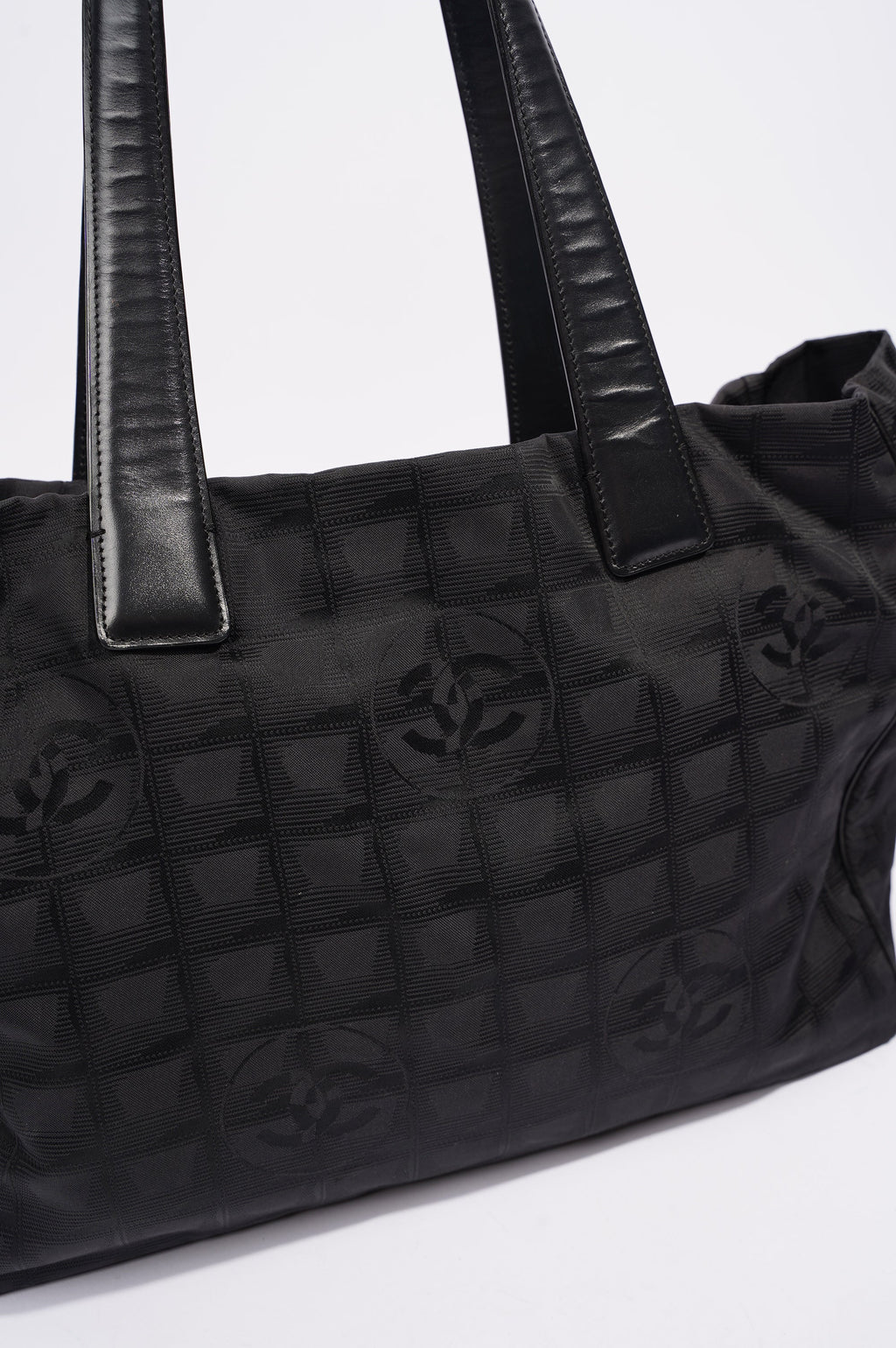 Chanel Womens Vintage Travel Line Tote Black