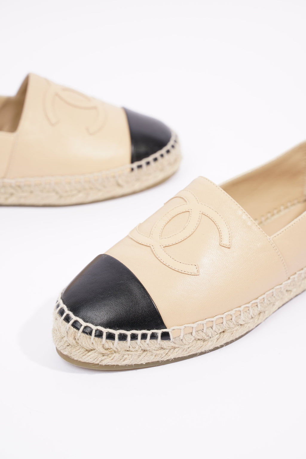 Chanel Womens Espadrilles Beige / Black EU 37 / UK 4