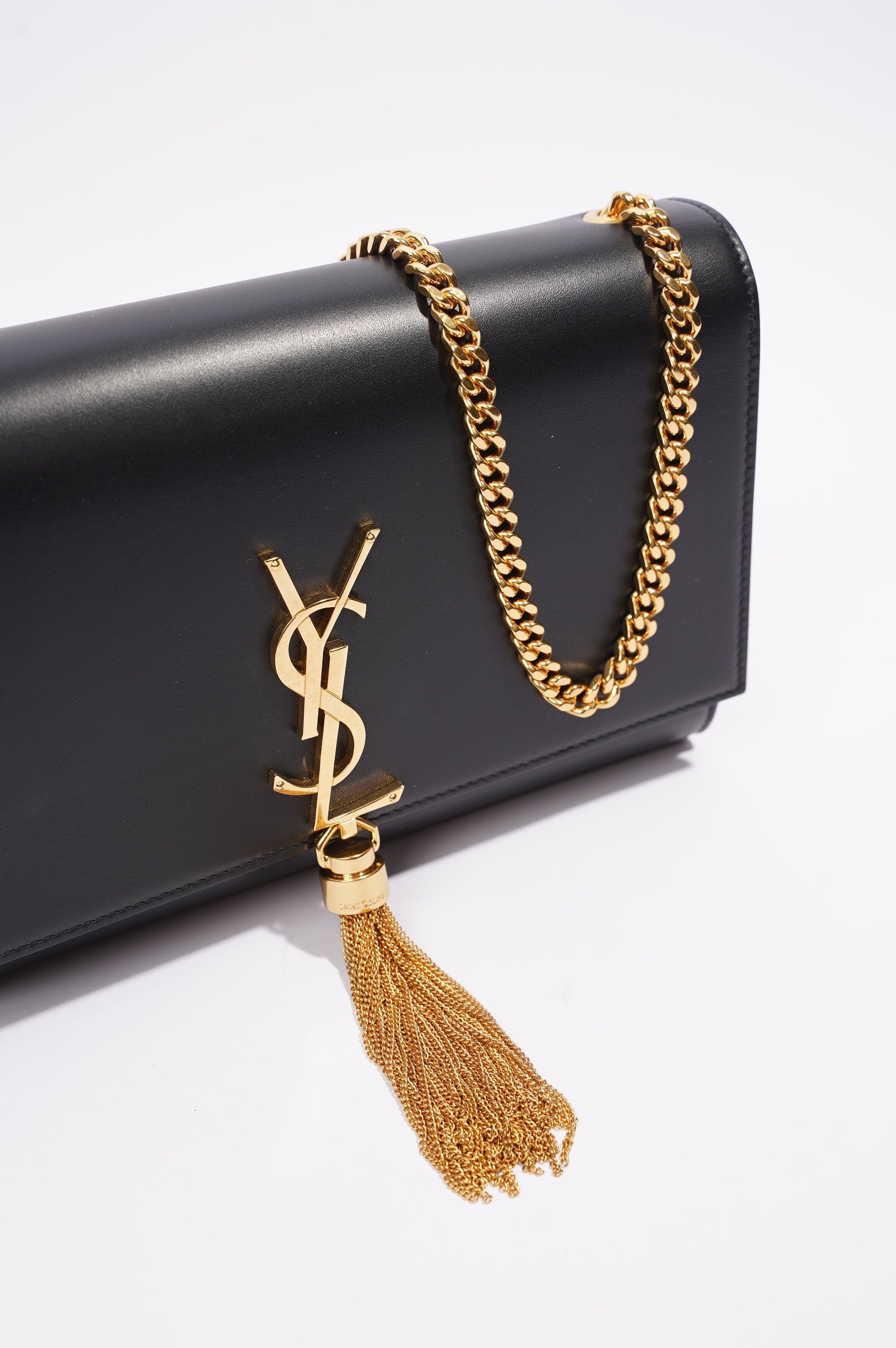 Saint Laurent Womens Kate Tassle Bag Black Leather / Gold Medium
