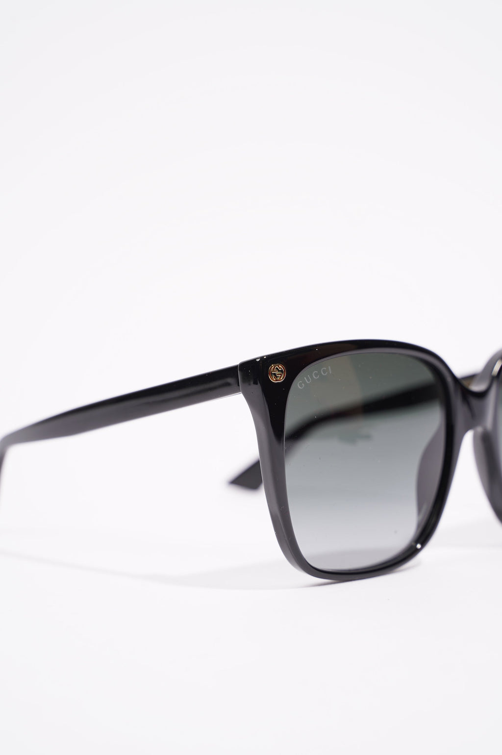 Gucci Womens GG0022S Sunglasses Black 140