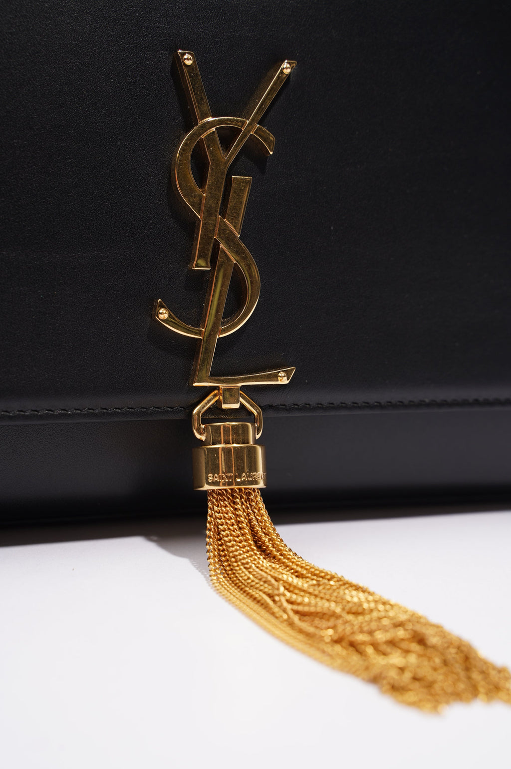 Saint Laurent Womens Kate Tassle Bag Black Leather / Gold Medium