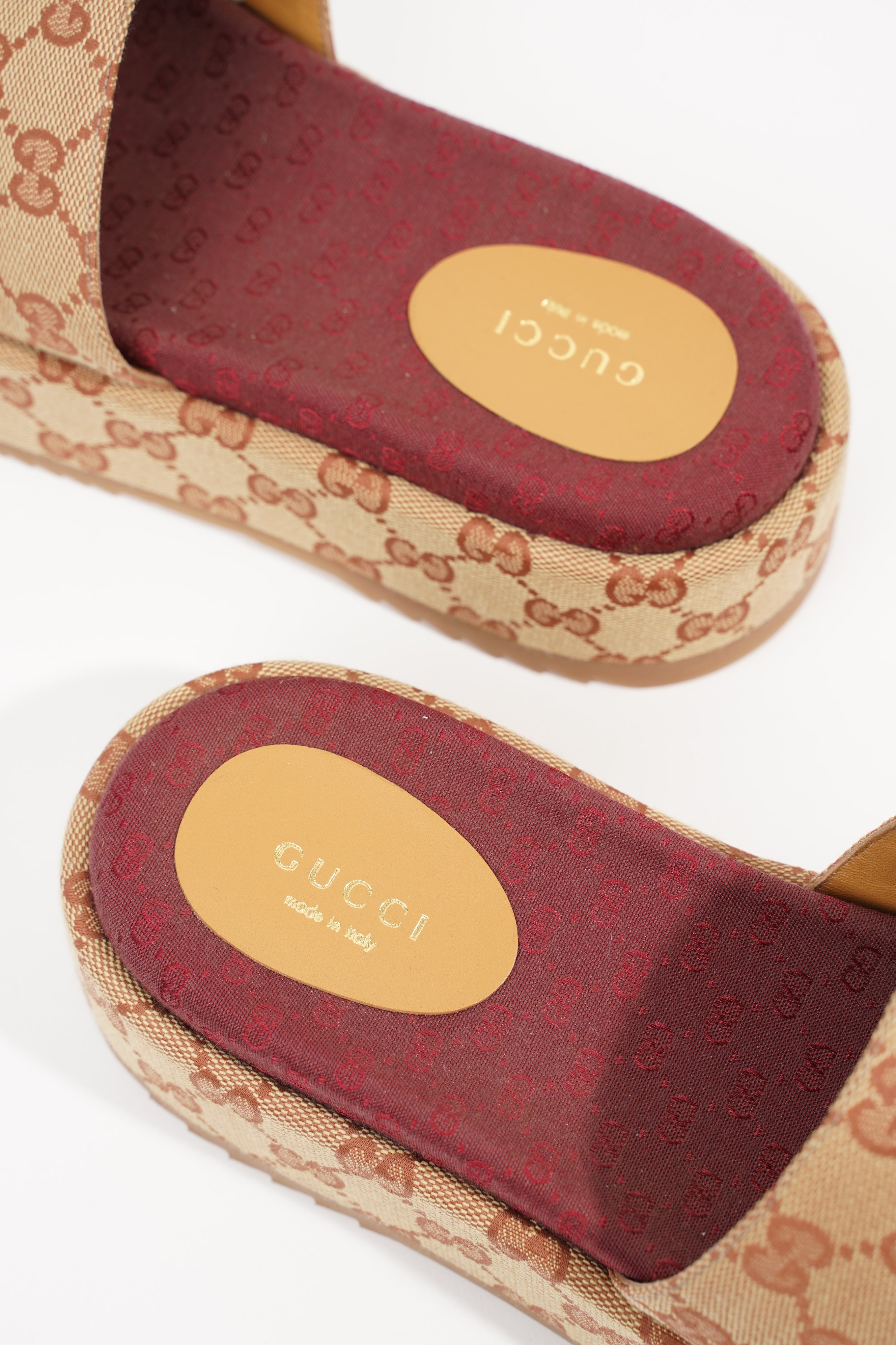 Gucci Womens Original GG Slide Sandal Beige / Brick Red EU 39.5 / UK 6.5