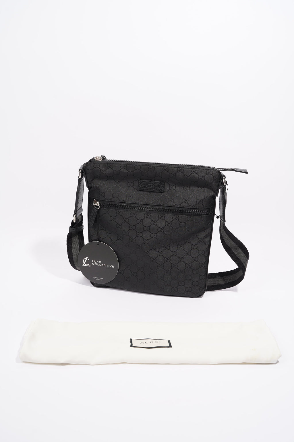 Gucci Mens Front Zip Flat Messenger Bag Black Nylon