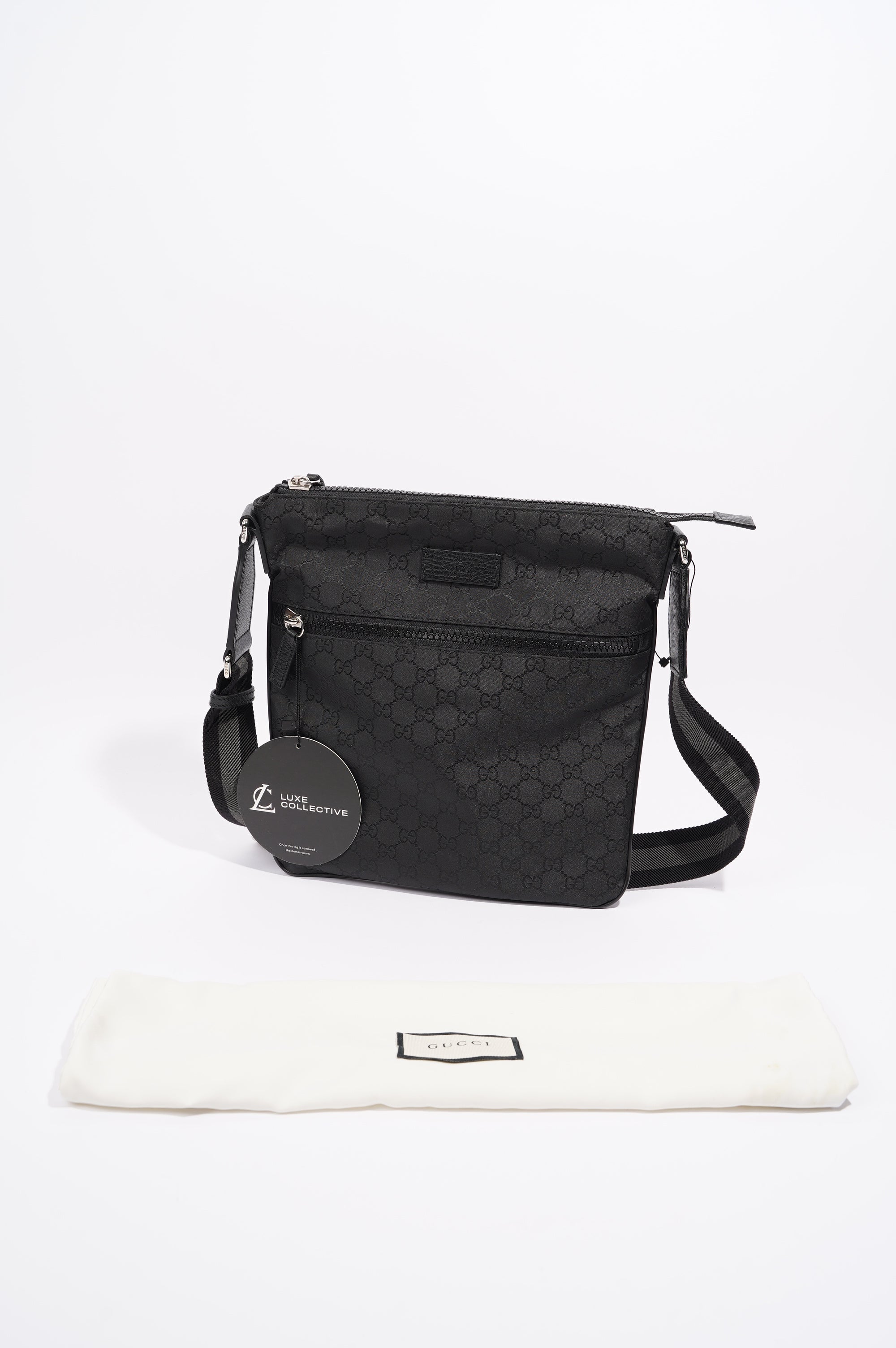 Gucci Mens Front Zip Flat Messenger Bag Black Nylon