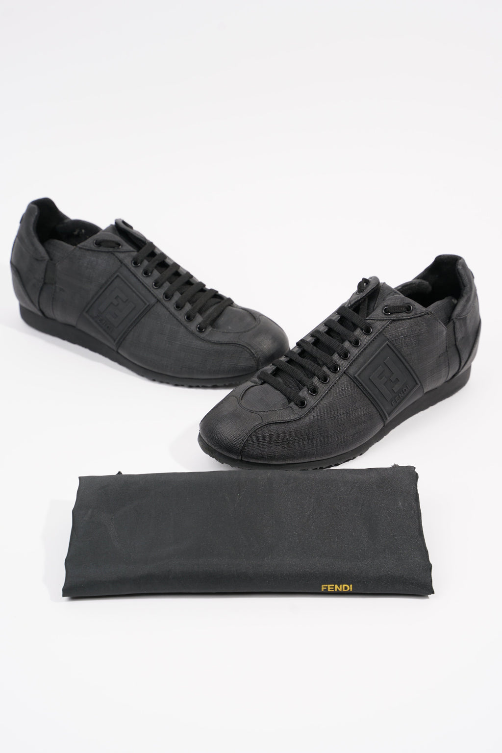 Fendi Mens Low Top Sneaker EU 40.5 / UK 6.5