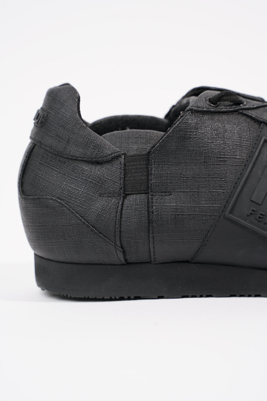 Fendi Mens Low Top Sneaker EU 40.5 / UK 6.5