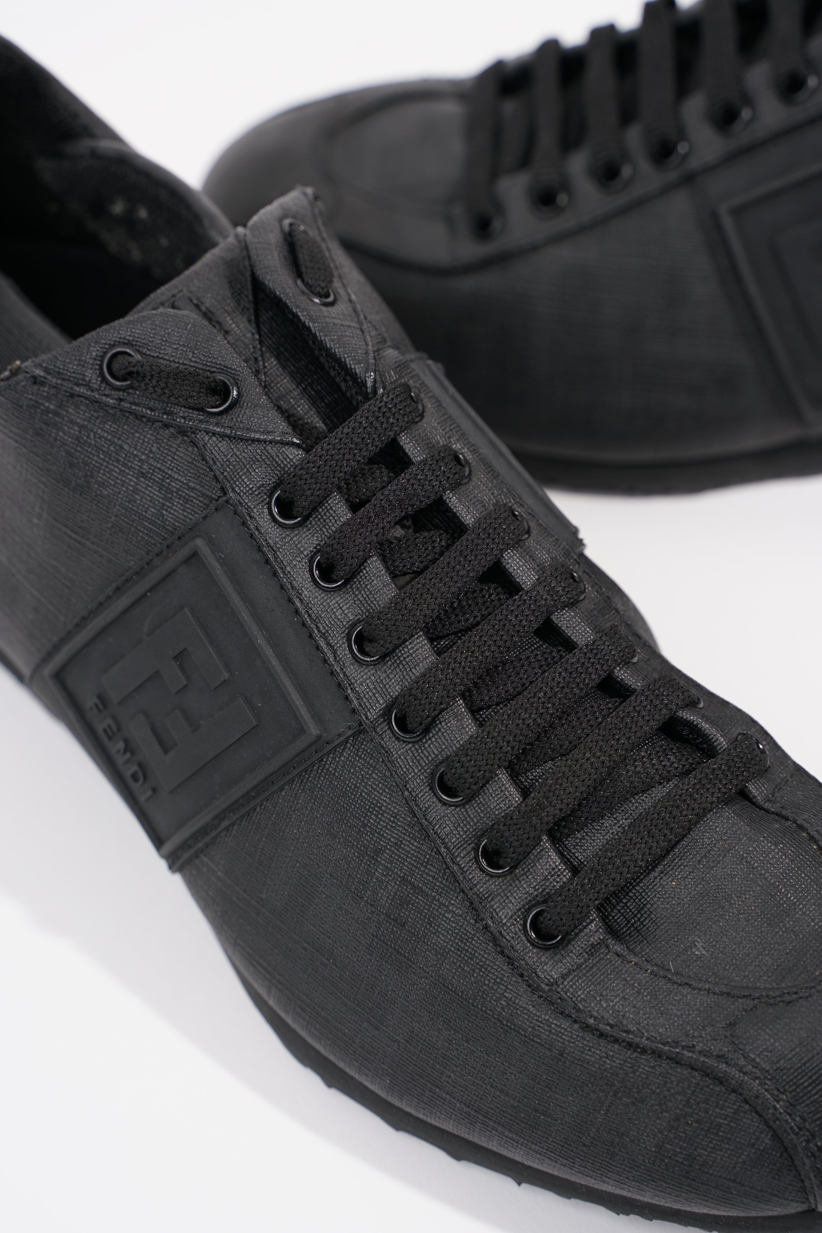 Fendi Mens Low Top Sneaker EU 40.5 / UK 6.5