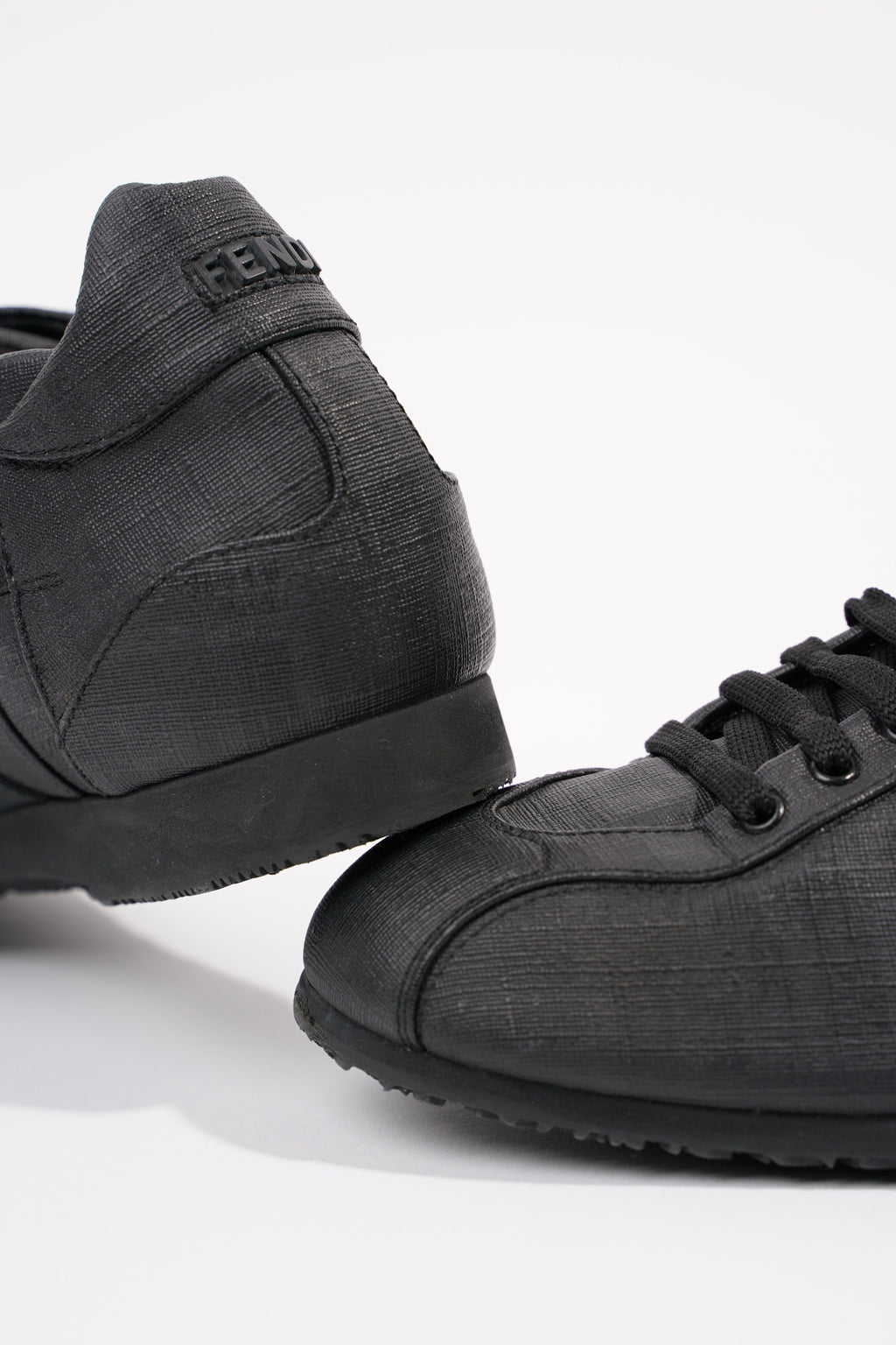 Fendi Mens Low Top Sneaker EU 40.5 / UK 6.5