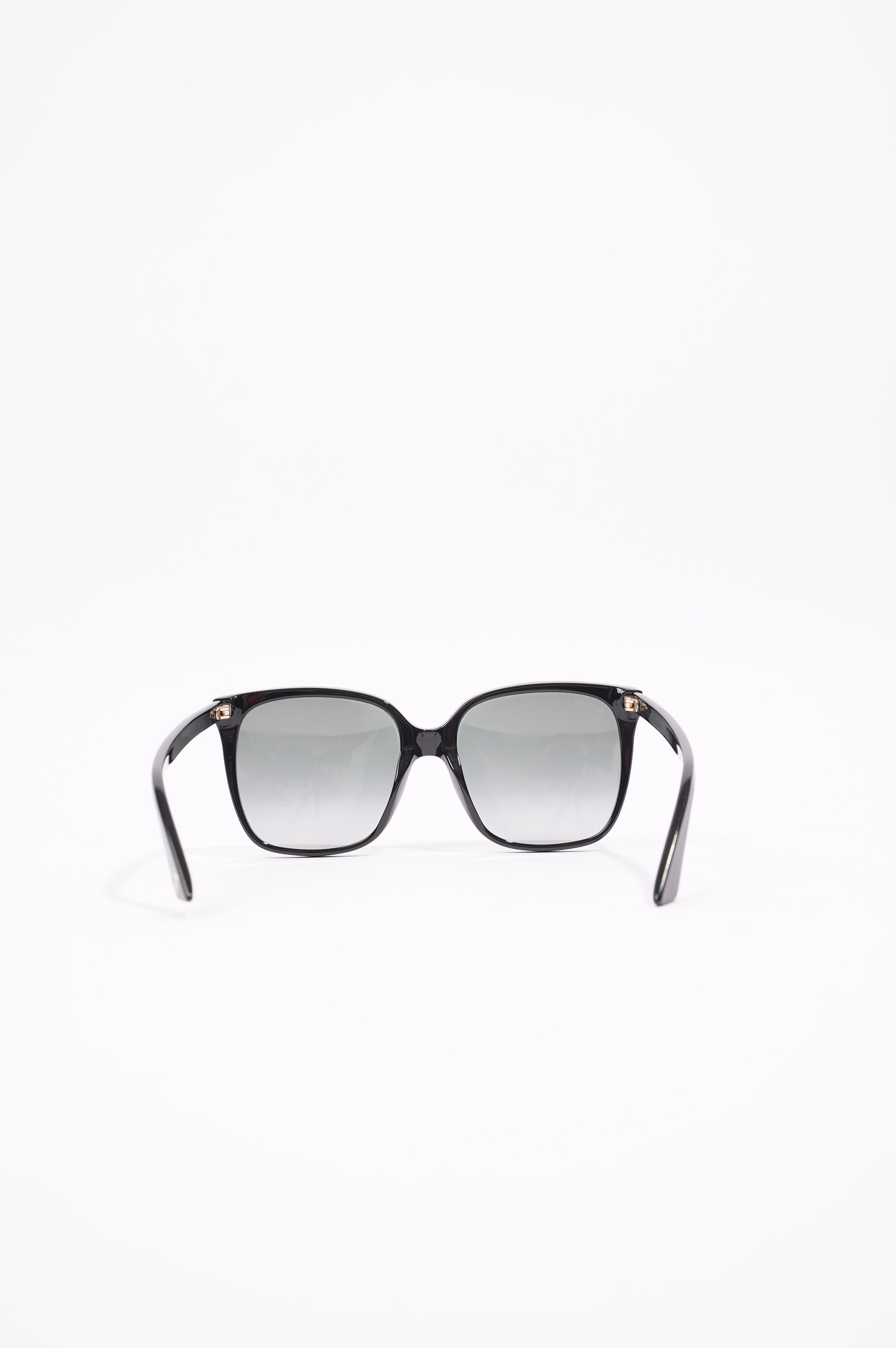 Gucci Womens Oversized Sunglasses Black Acetate 140