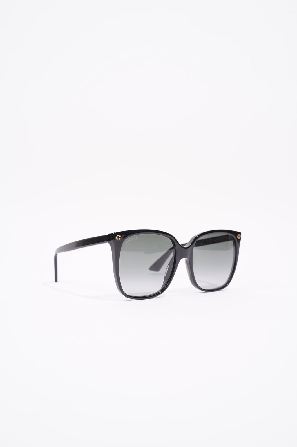 Gucci Womens Oversized Sunglasses Black Acetate 140