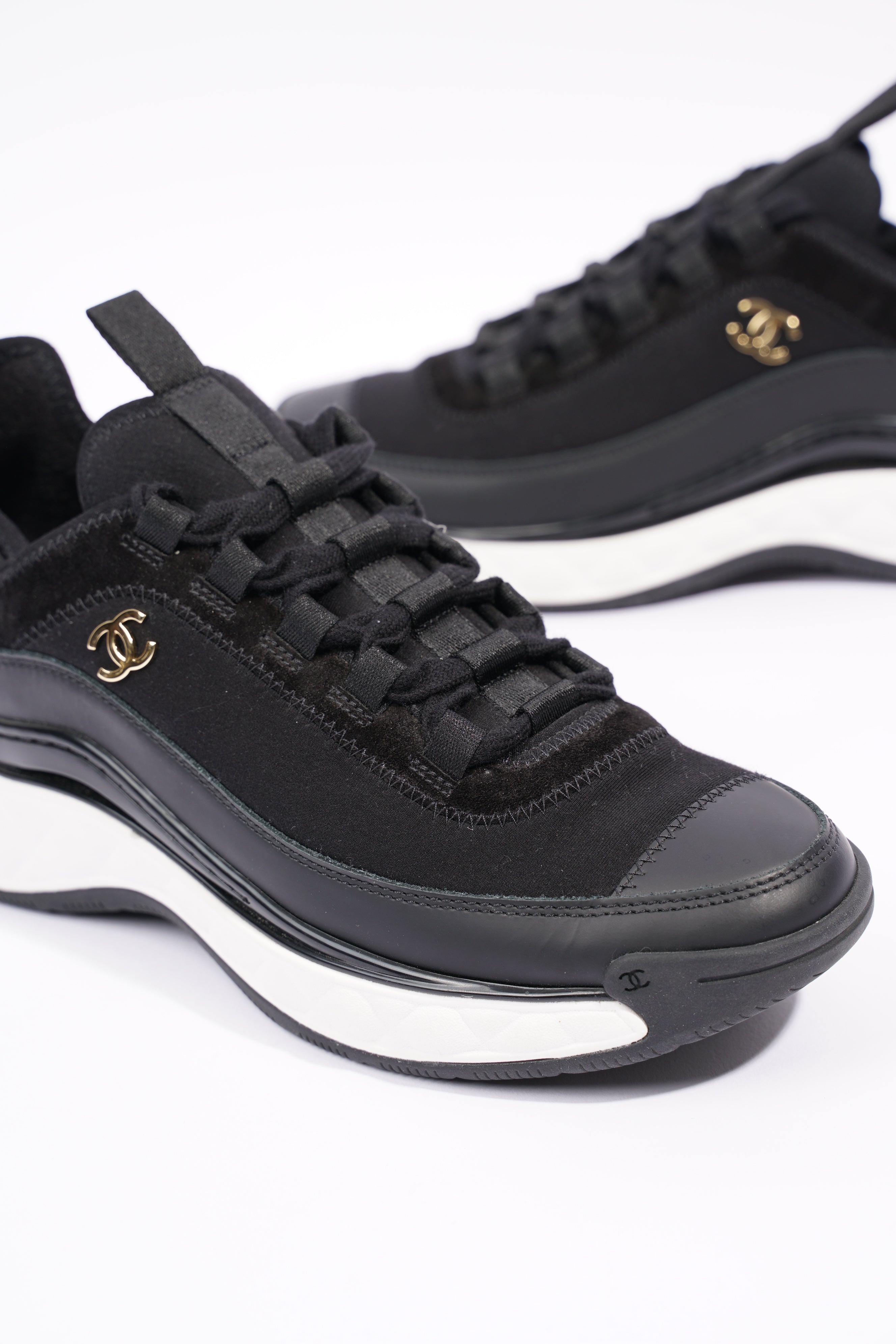 Chanel Womens CC Logo Black / White EU 37 / UK 4