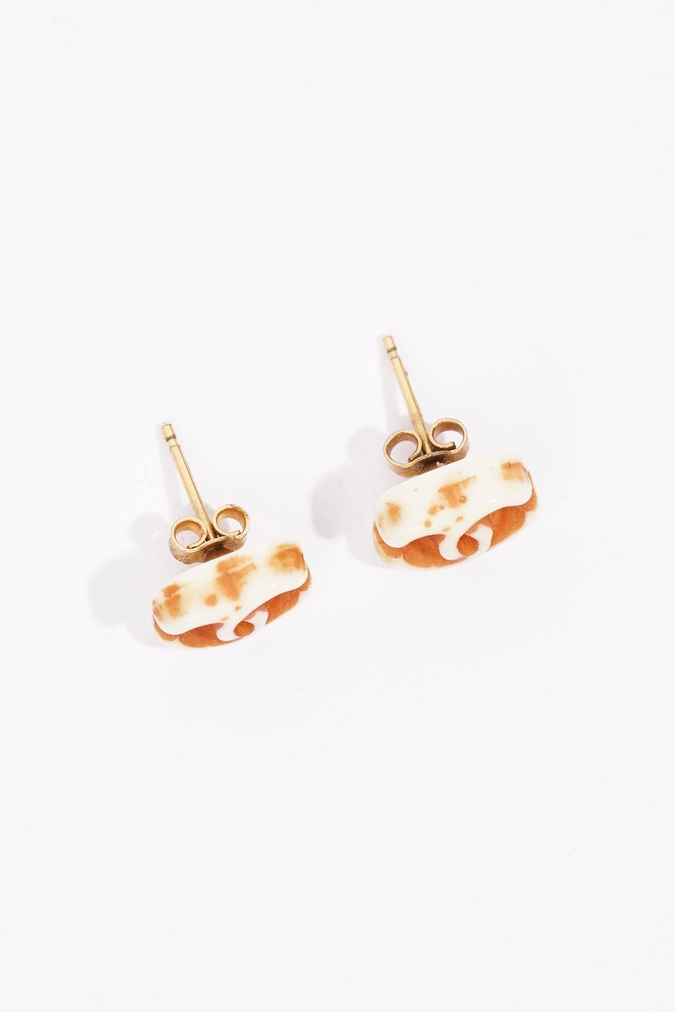 Chanel Womens CC Earrings White / Brown