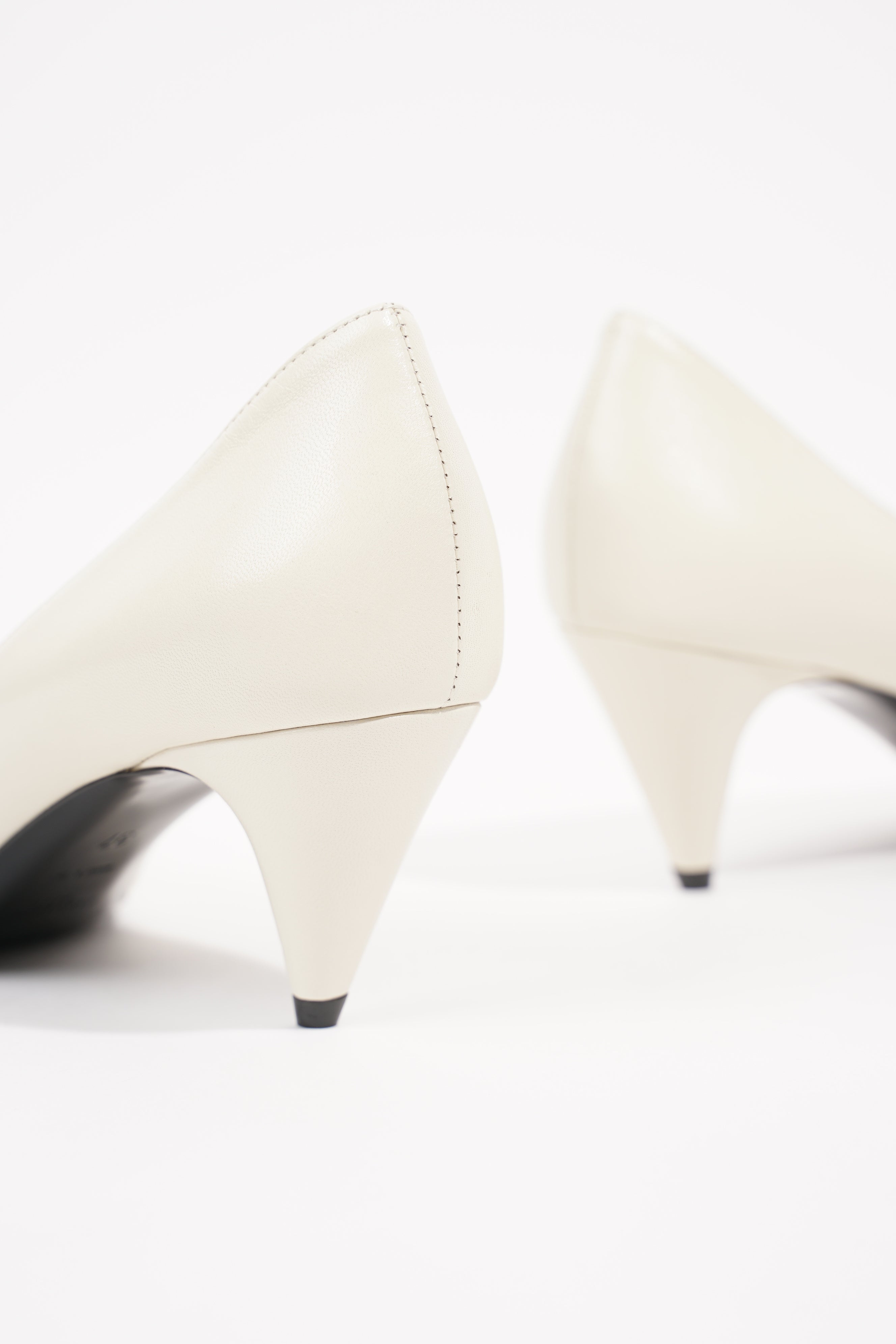 Saint Laurent Womens Anais 55 Cream EU 37 / UK 4