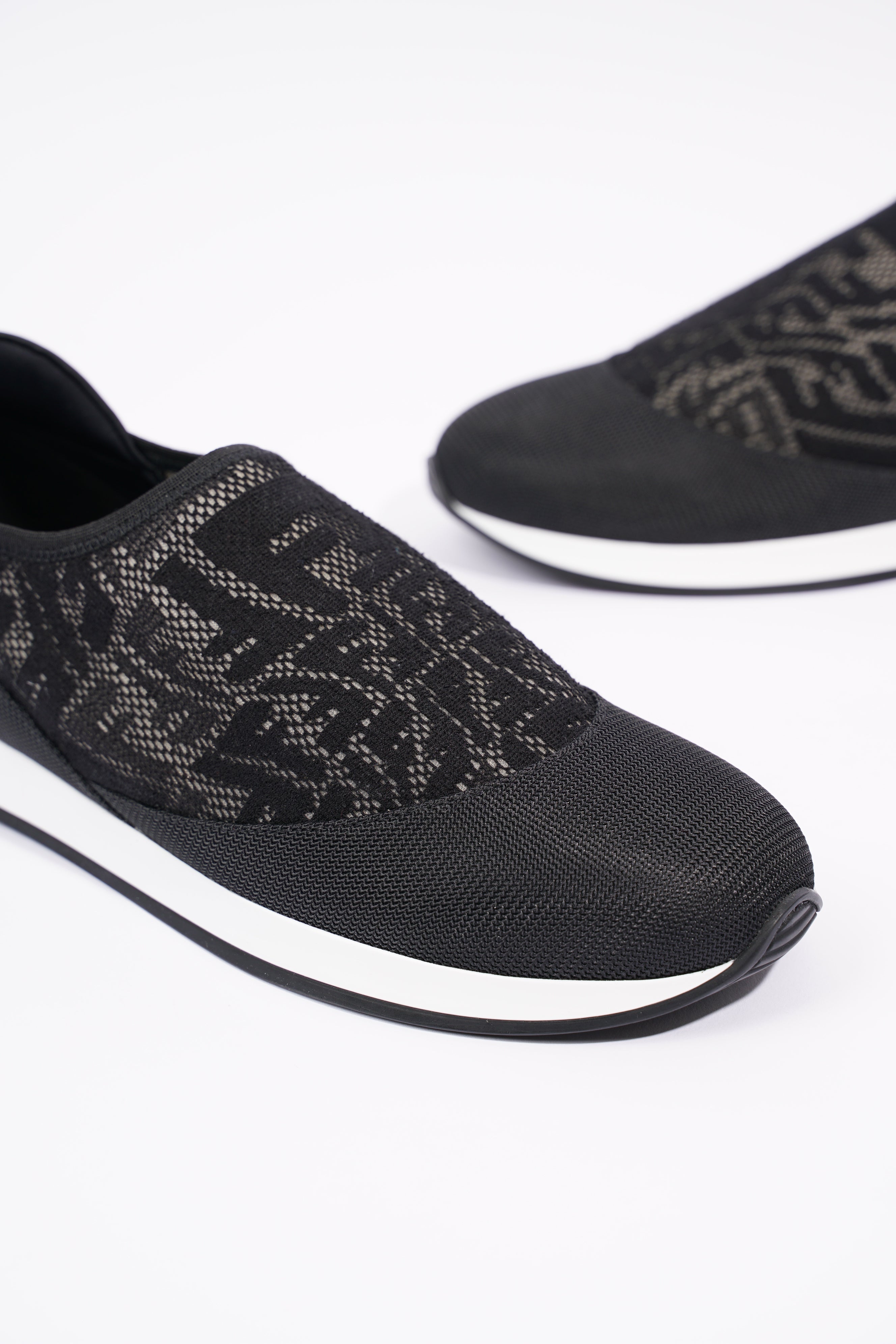 Fendi Womens Slip On Sneaker Black / White EU 39 / UK 6