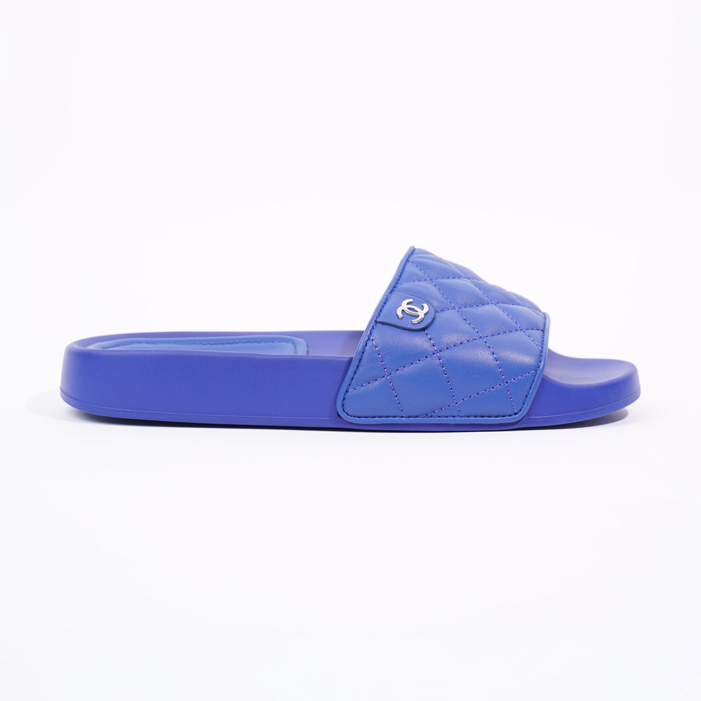 Chanel Womens Quilted Leather CC Slide Blue EU 35 / UK 2
