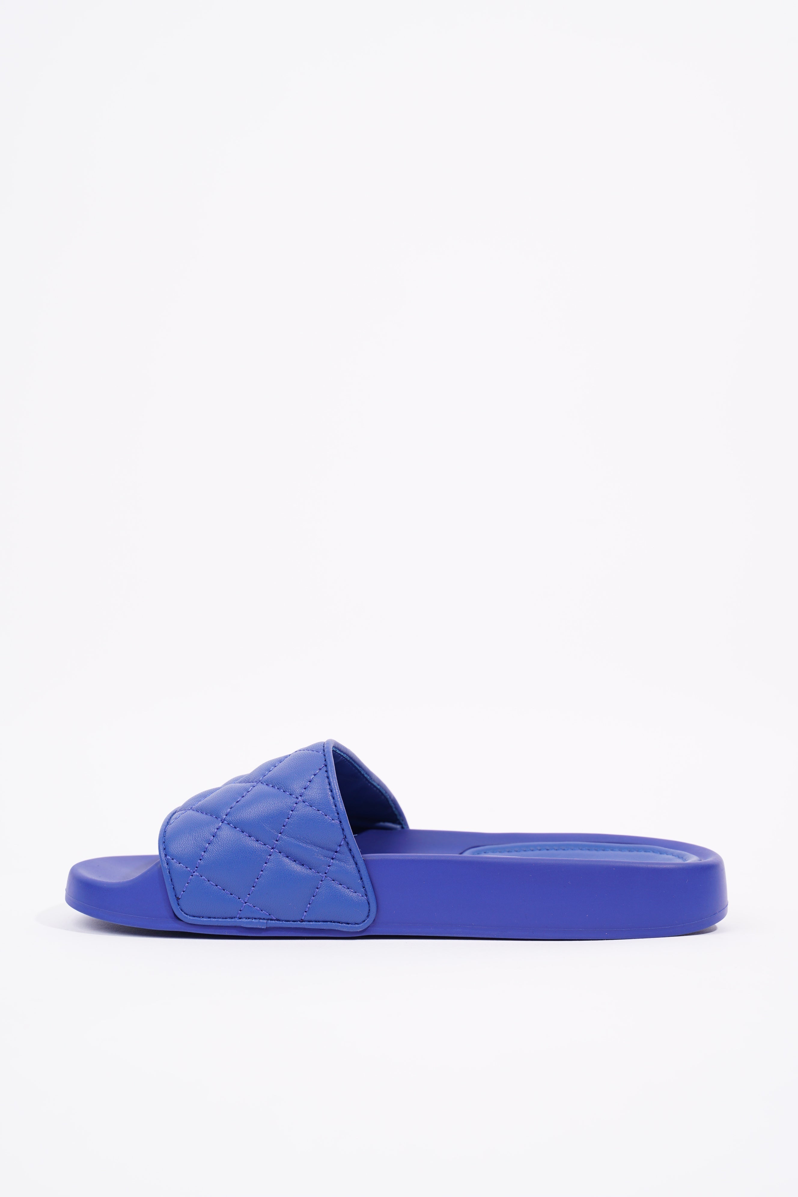 Chanel Womens Quilted Leather CC Slide Blue EU 35 / UK 2