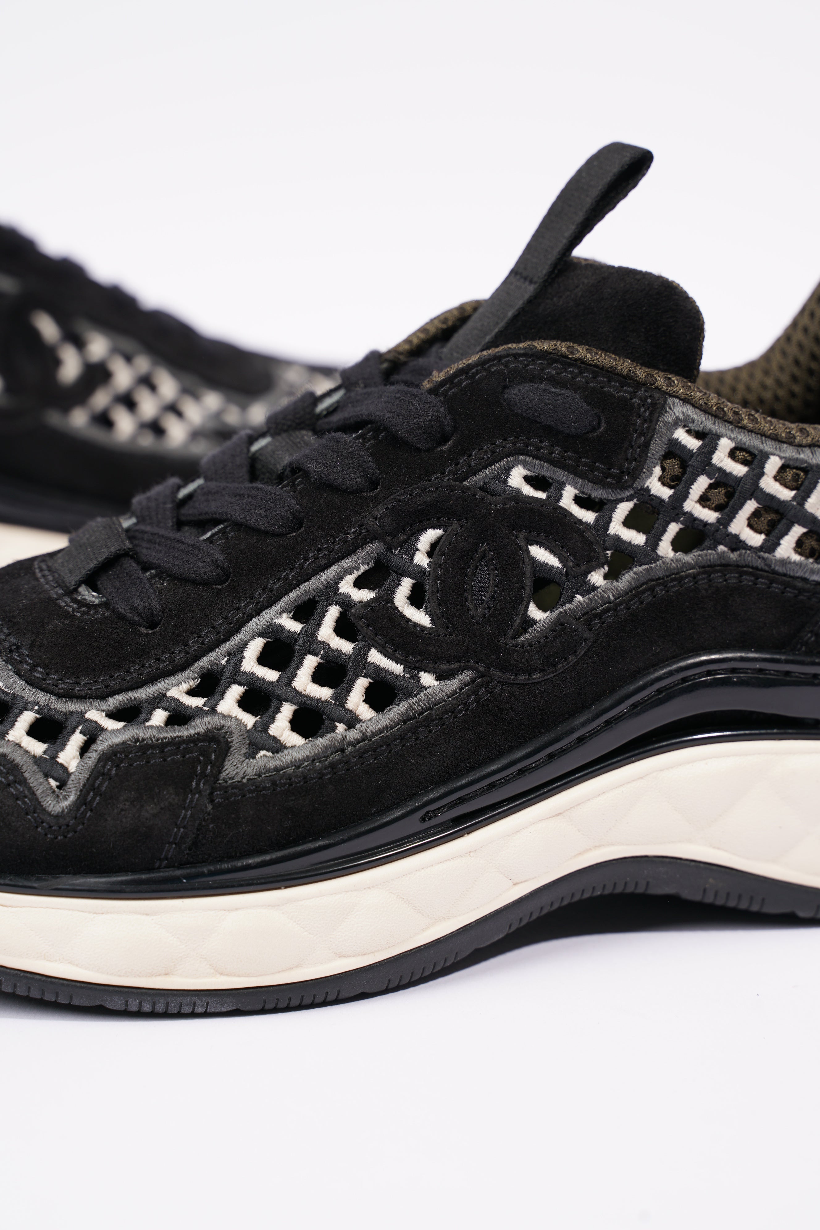 Chanel Womens CC Tweed Sneaker Black / White EU 37 / UK 4