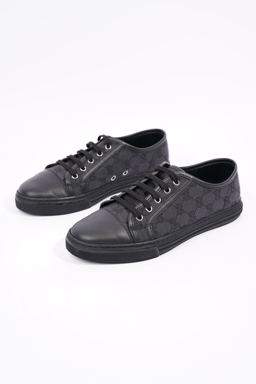 Gucci Mens GG Canvas Low Top Sneaker Black EU 40 / UK 6