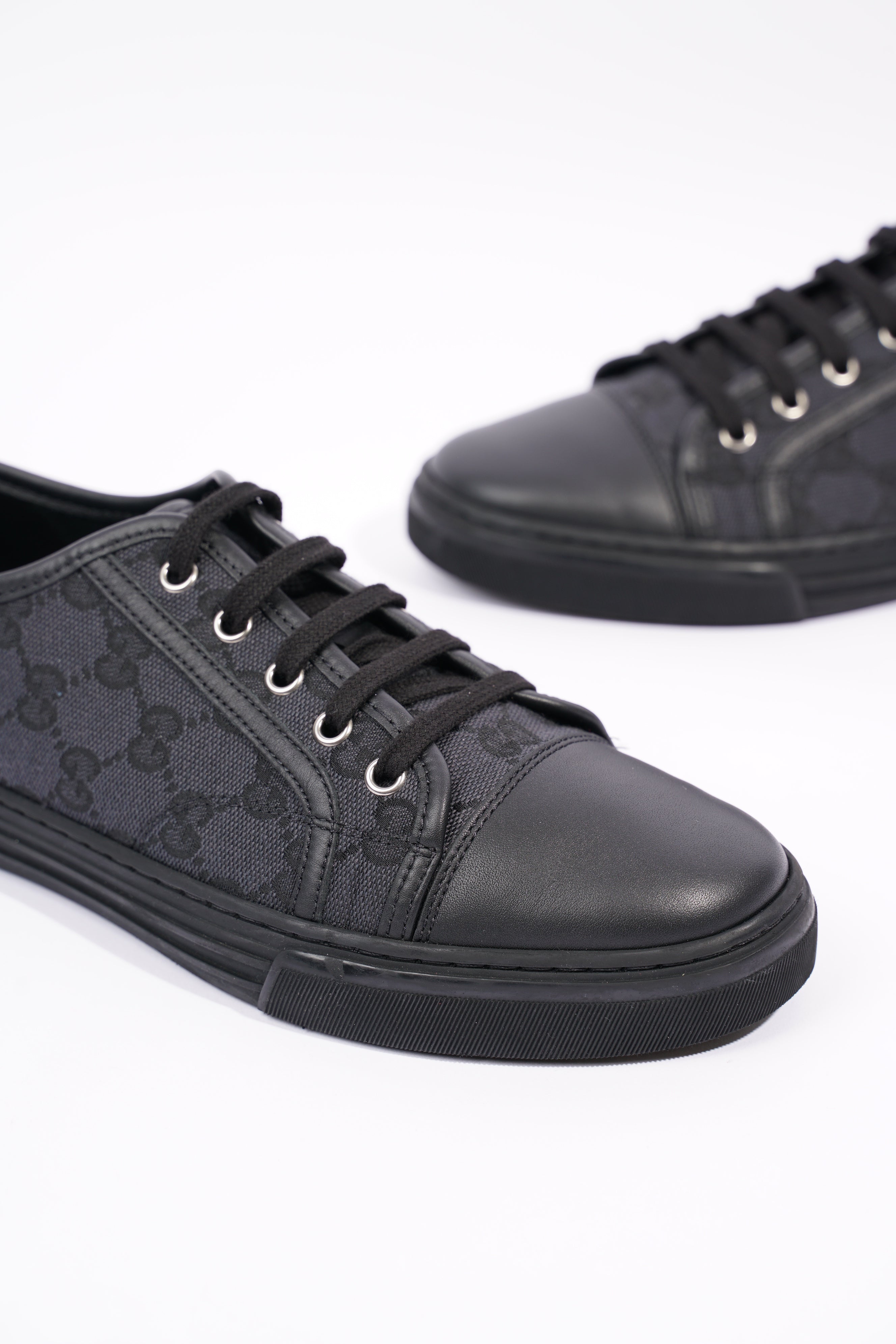 Gucci Mens GG Canvas Low Top Sneaker Black EU 40 / UK 6