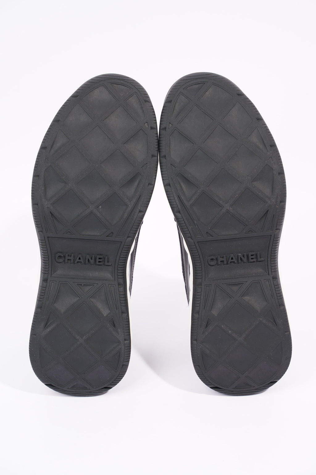 Chanel Womens CC Logo Black / White EU 37 / UK 4