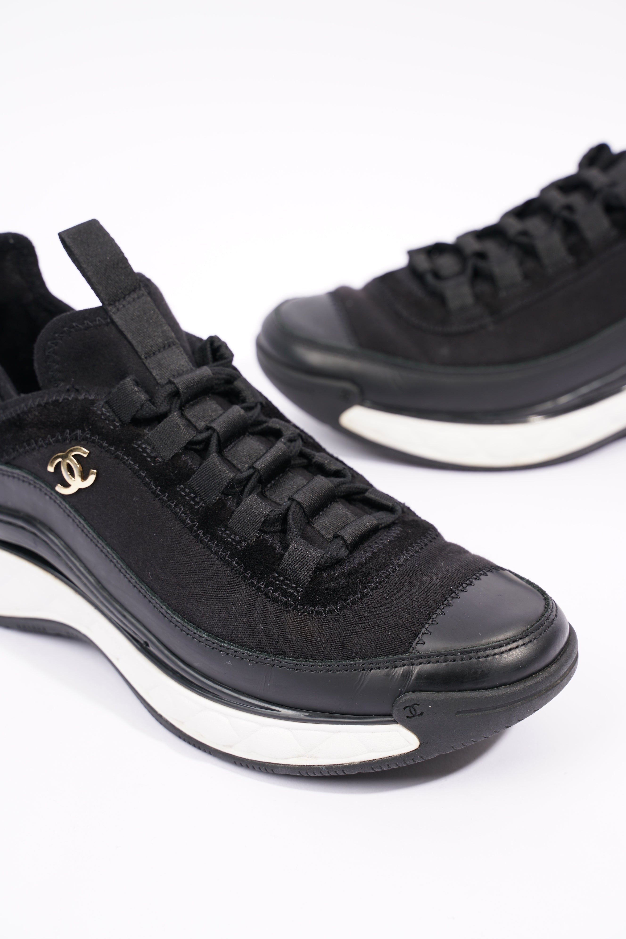 Chanel Womens CC Logo Black / White EU 37 / UK 4