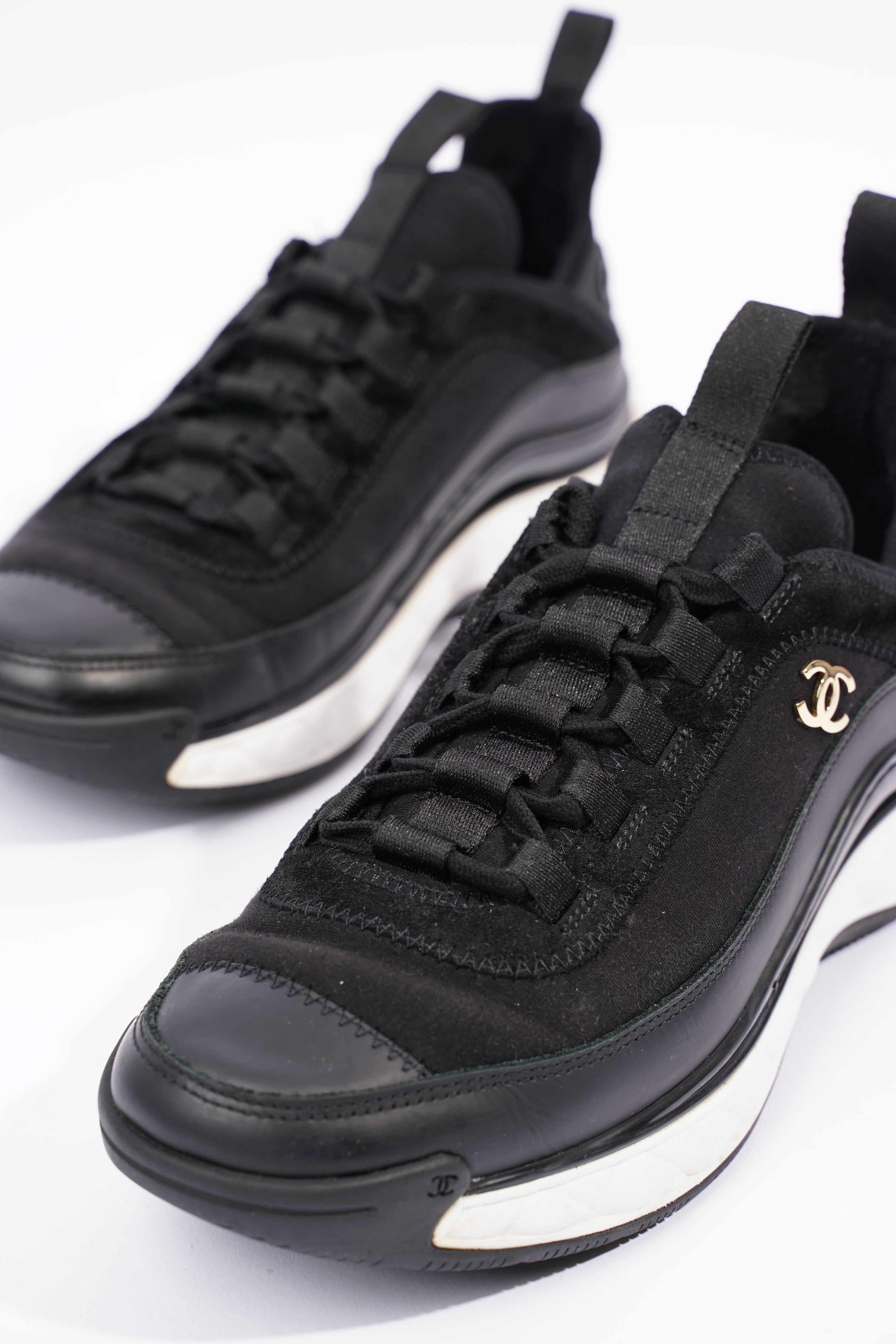 Chanel Womens CC Logo Black / White EU 37 / UK 4