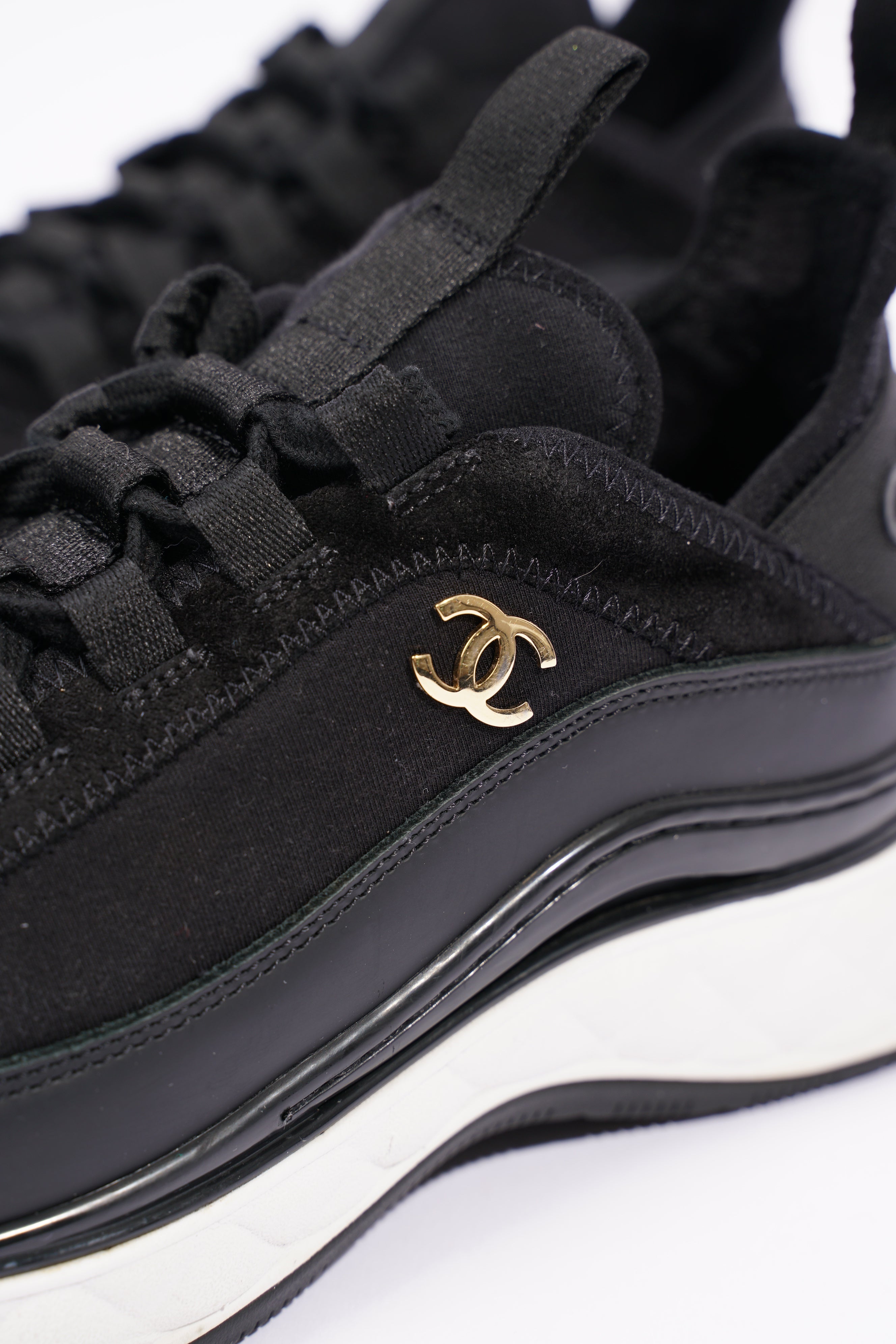Chanel Womens CC Logo Black / White EU 37 / UK 4