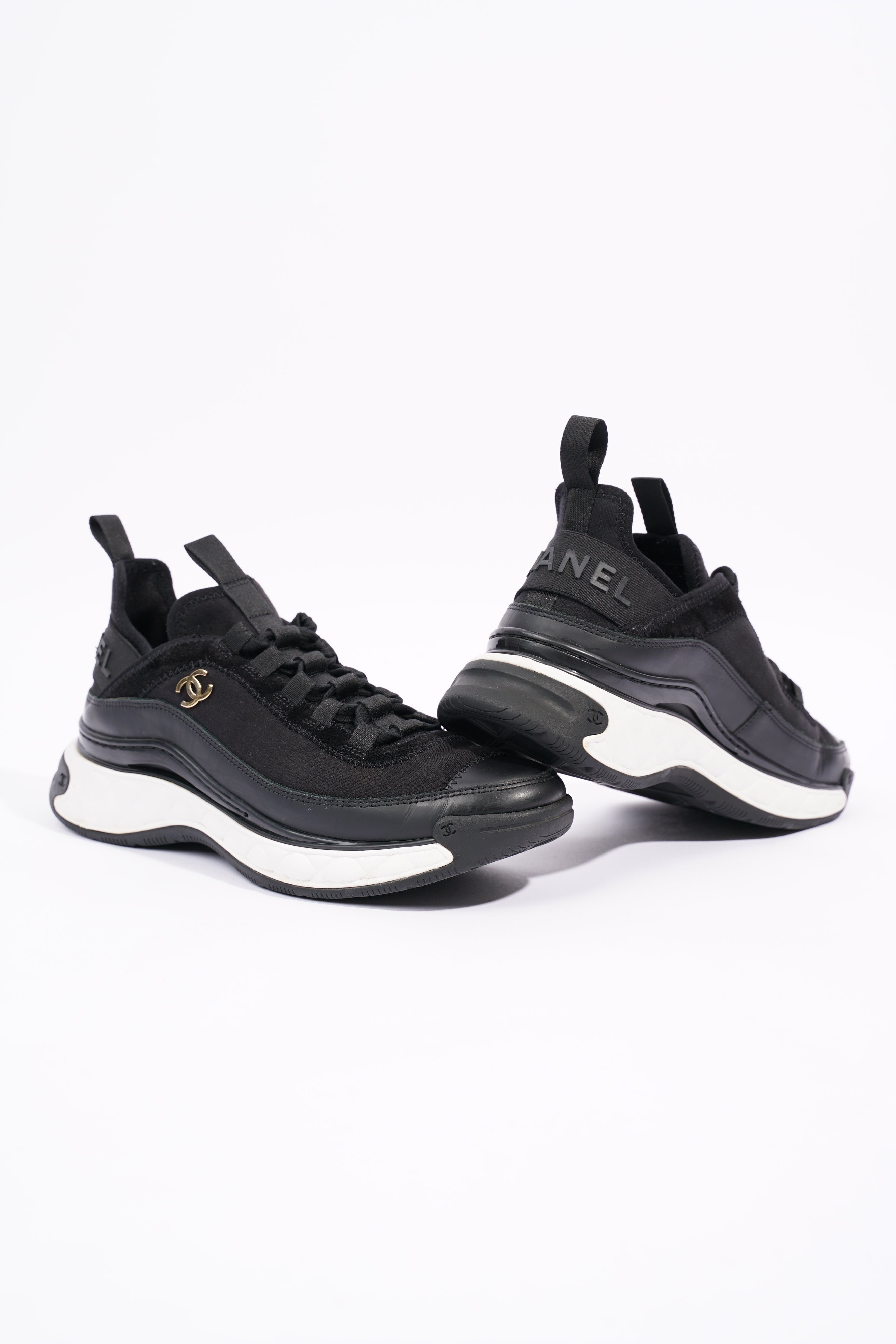 Chanel Womens CC Logo Black / White EU 37 / UK 4