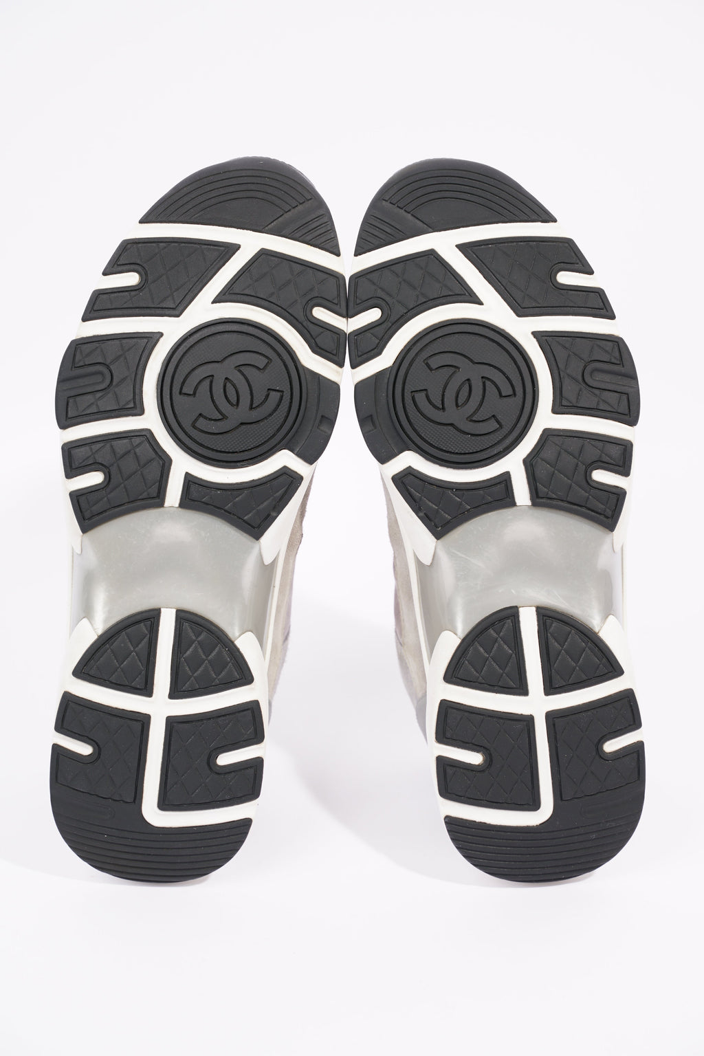 Chanel Mens CC Logo Runner Grey EU 41 / UK 7
