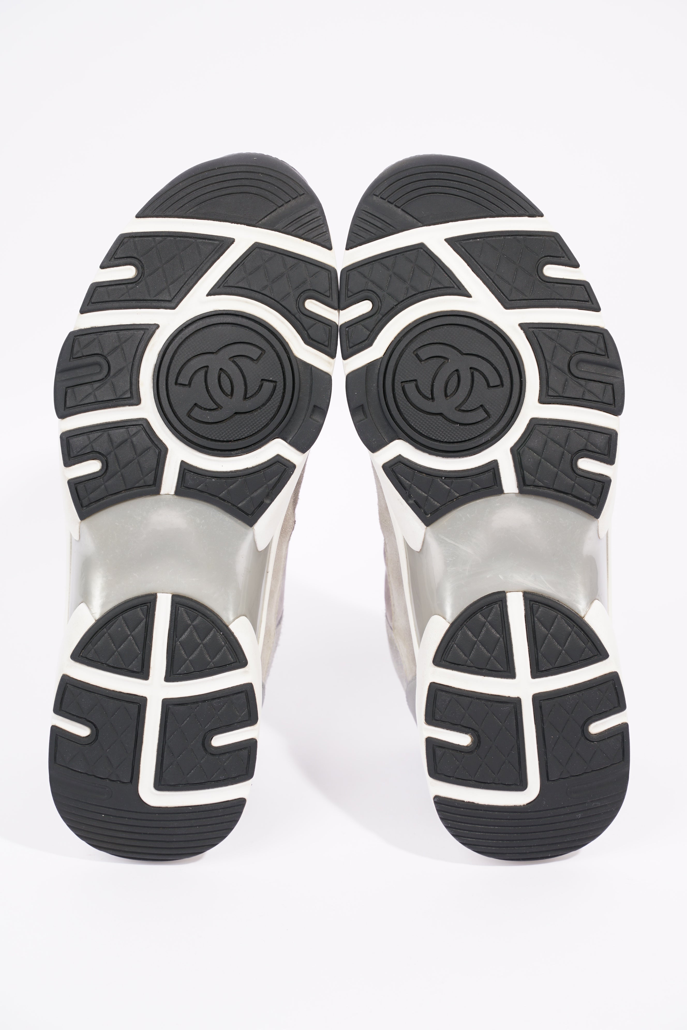 Chanel Mens CC Logo Runner Grey EU 41 / UK 7