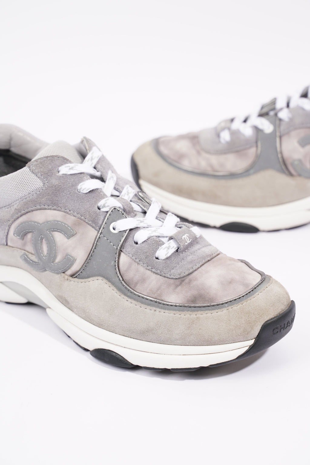 Chanel Mens CC Logo Runner Grey EU 41 / UK 7
