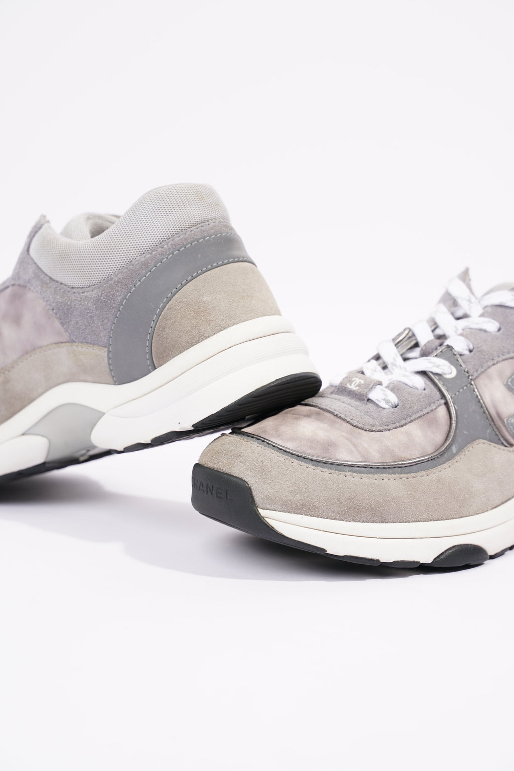 Chanel Mens CC Logo Runner Grey EU 41 / UK 7