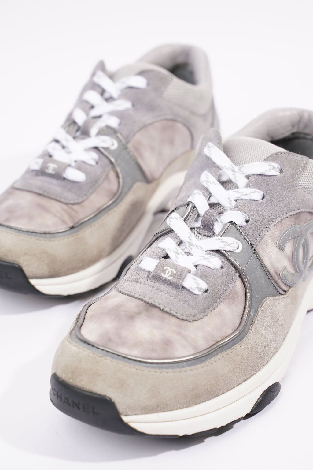 Chanel Mens CC Logo Runner Grey EU 41 / UK 7