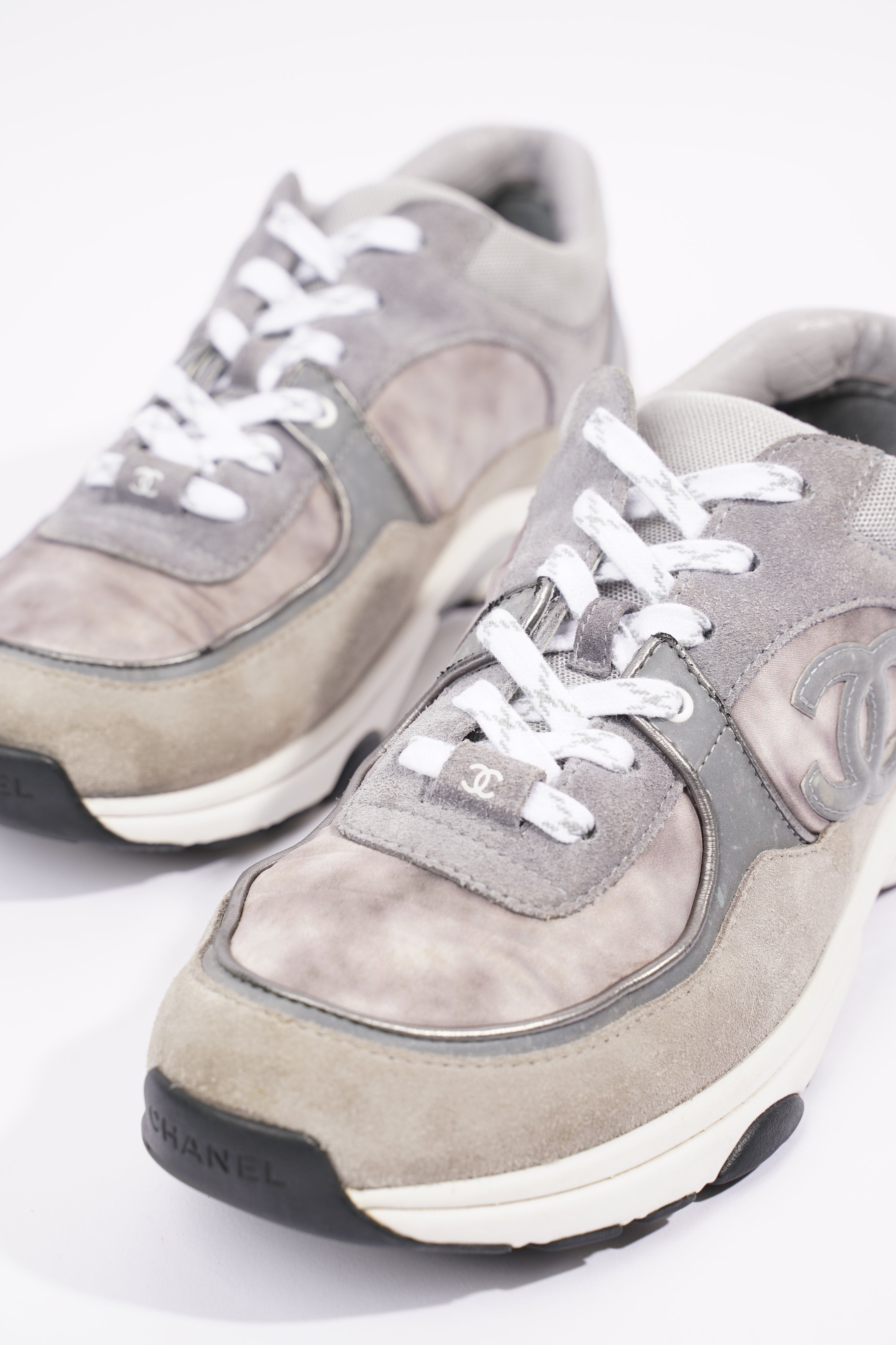 Chanel Mens CC Logo Runner Grey EU 41 / UK 7