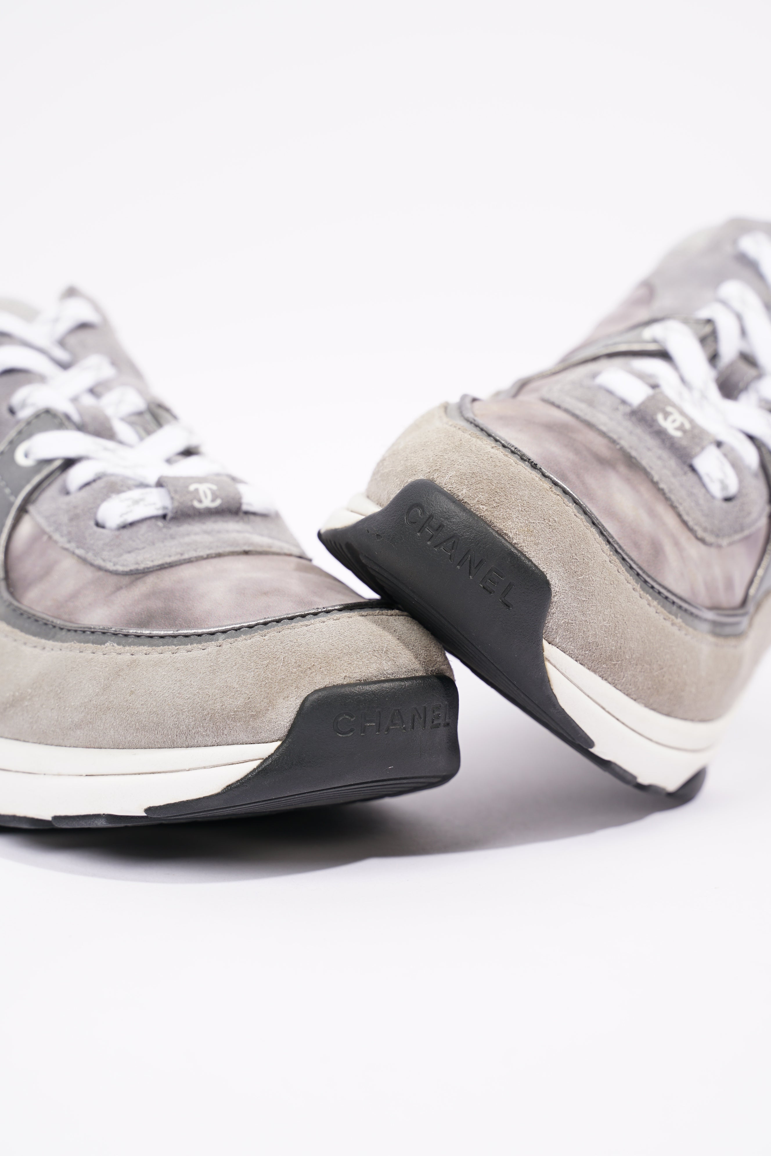 Chanel Mens CC Logo Runner Grey EU 41 / UK 7