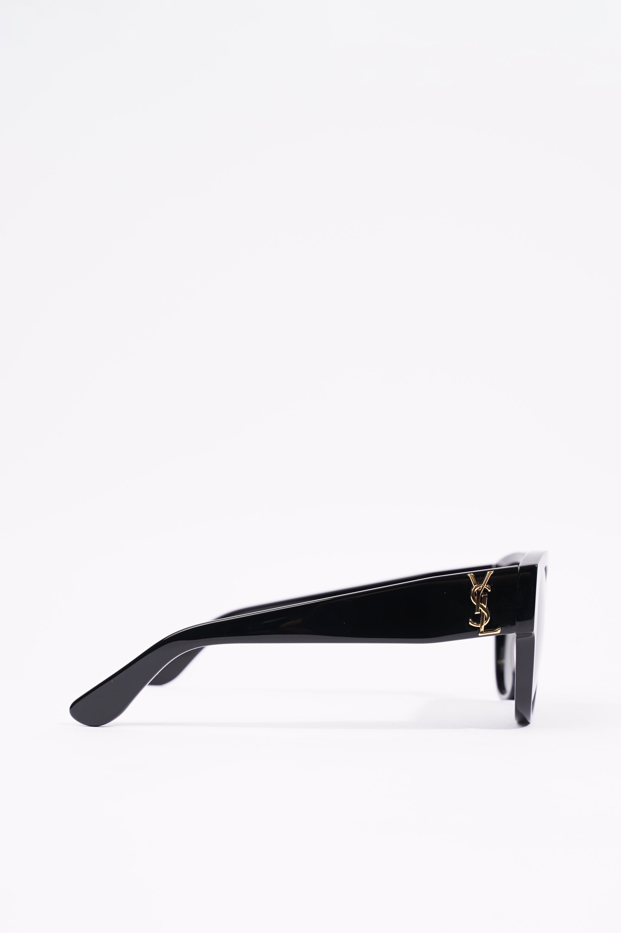 Saint Laurent Womens SLM3 Sunglasses Black / Gold 140