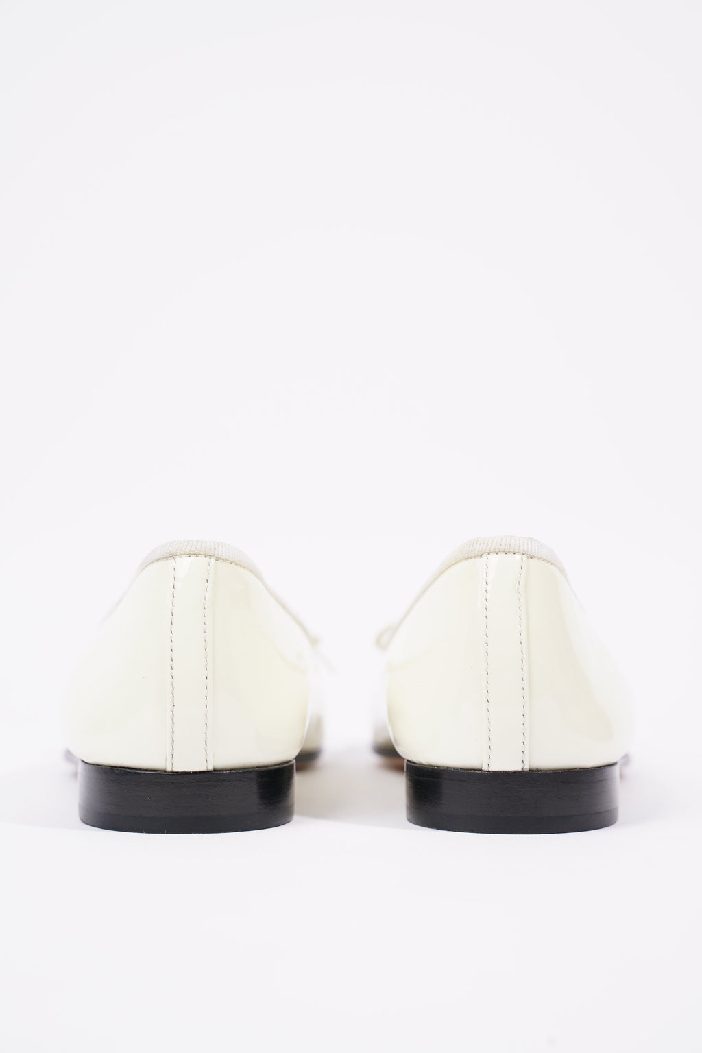 Chanel Womens Ballerina Flat Cream / Black EU 35 / UK 2