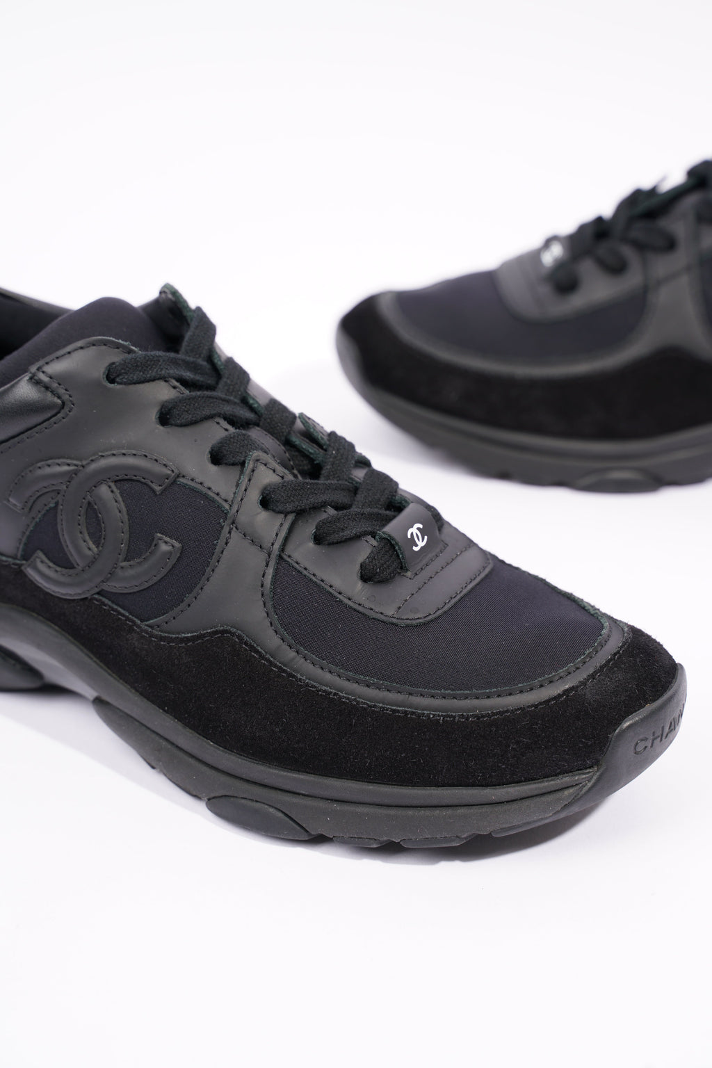 Chanel Womens CC Logo Runner Black EU 37 / UK 4